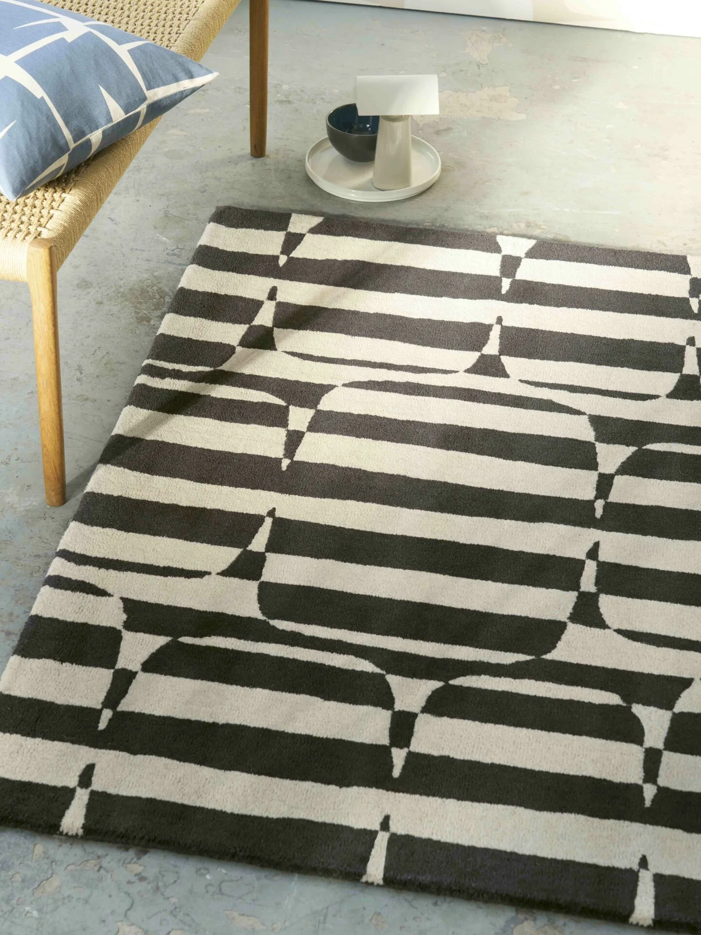 Dywan LOHKO STRIPE czarny z beżowym - Image 6