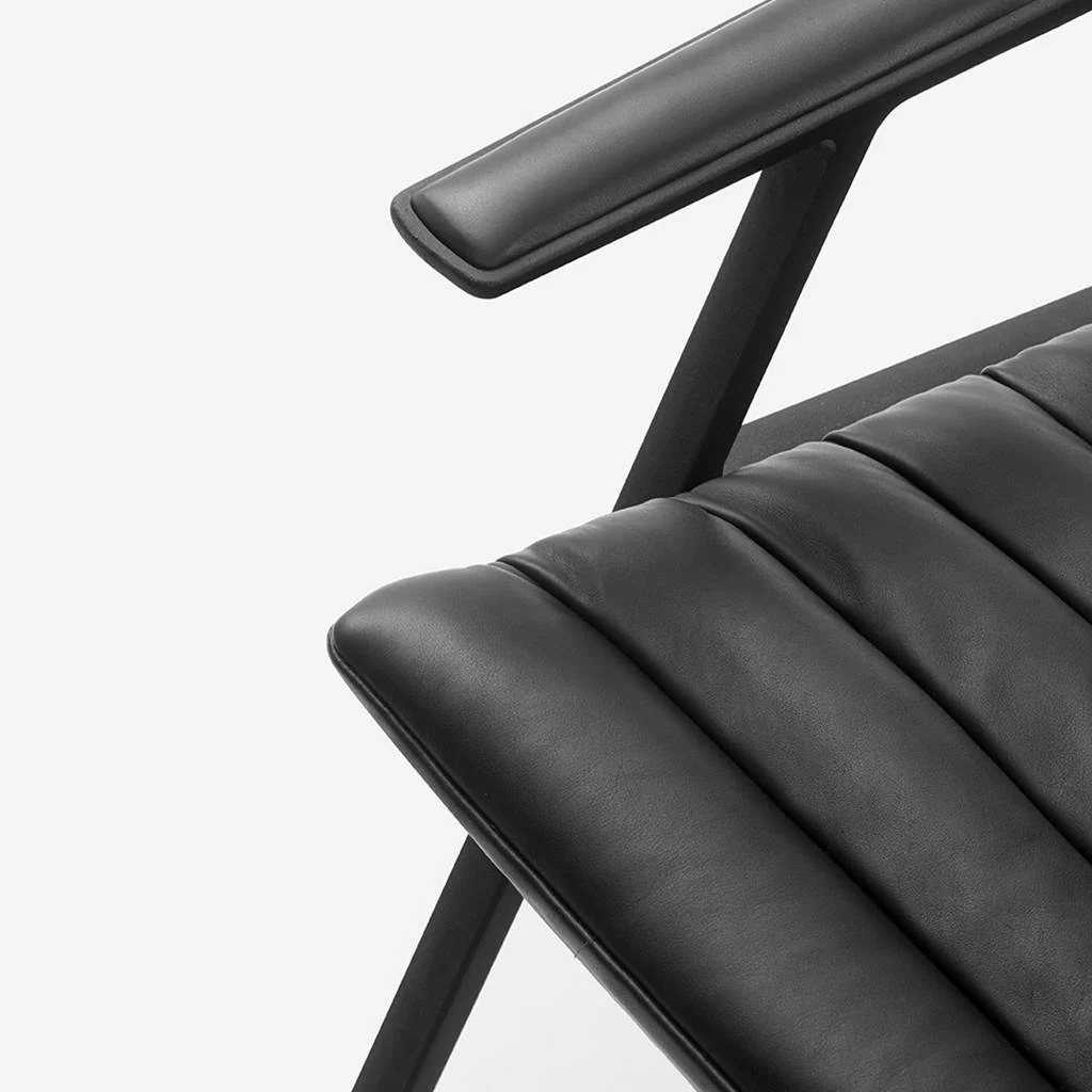 Fotel 456 czarna skóra z ciemną metalową podstawą - Image 7