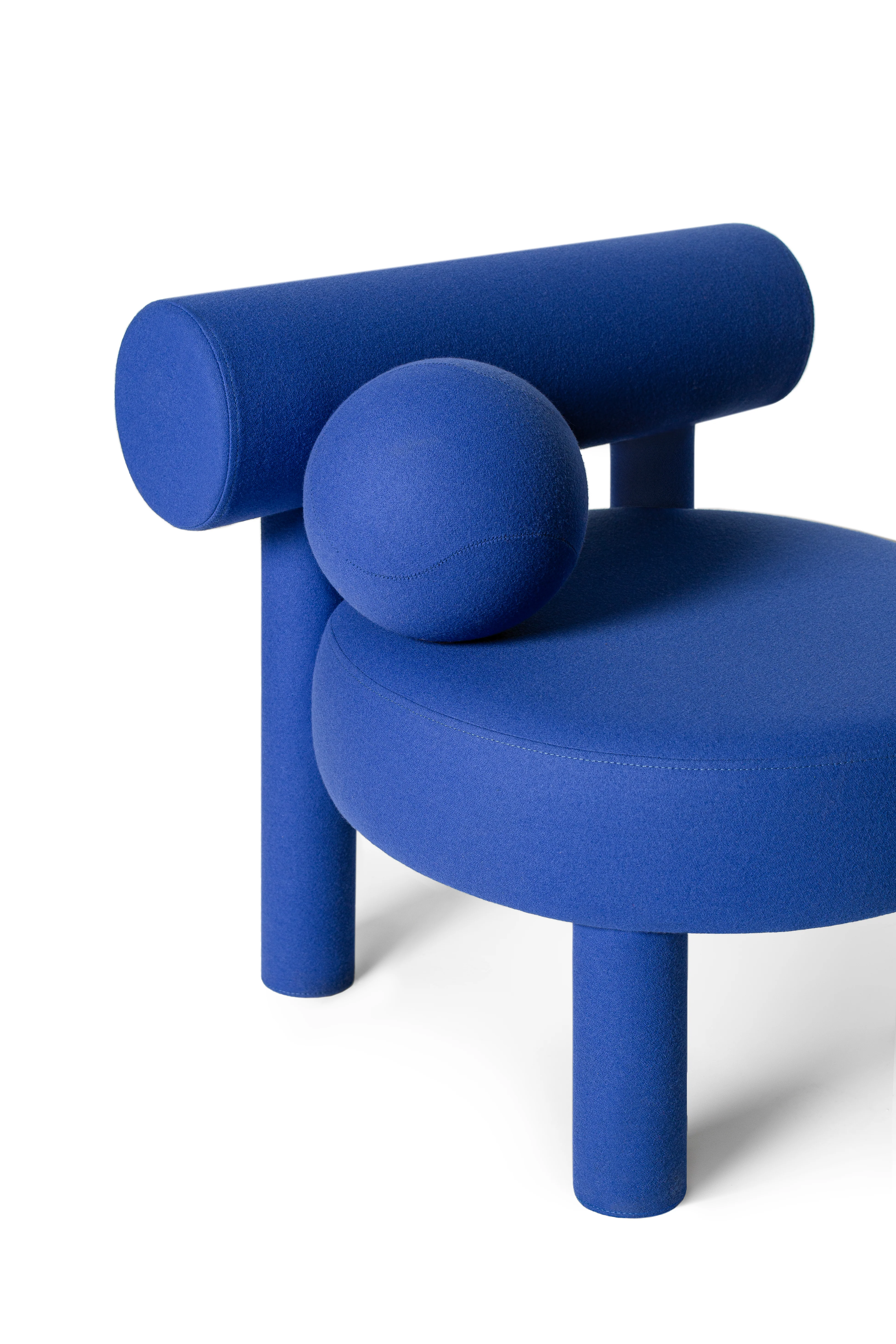 Fotel GROPIUS CS1 tapicerowany - Image 6