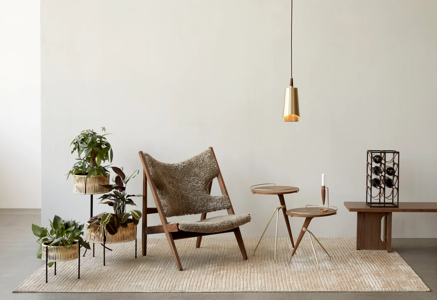 Fotel KNITTING ciemnobrązowa skóra owcza z ciemną dębową podstawą - Image 13