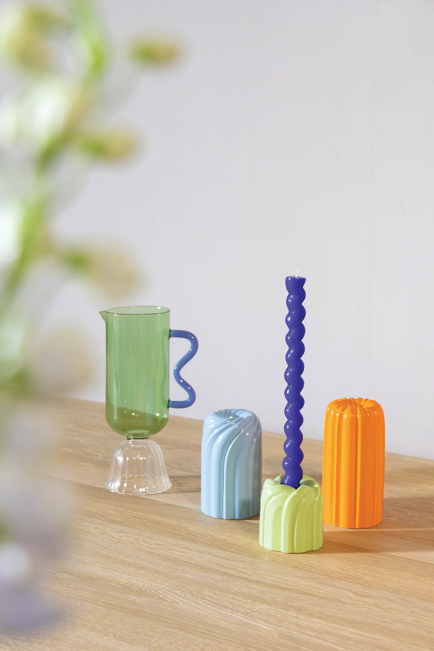 Karafka szklana TULIP niebieski z zielonym uchwytem - Image 3