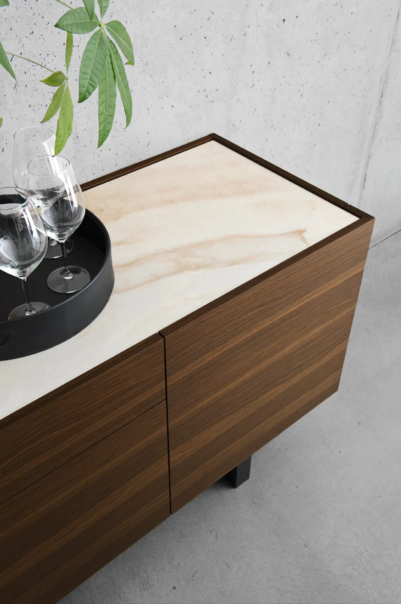 Komoda HORIZON ciemne drewno z kremowym blatem - Image 3