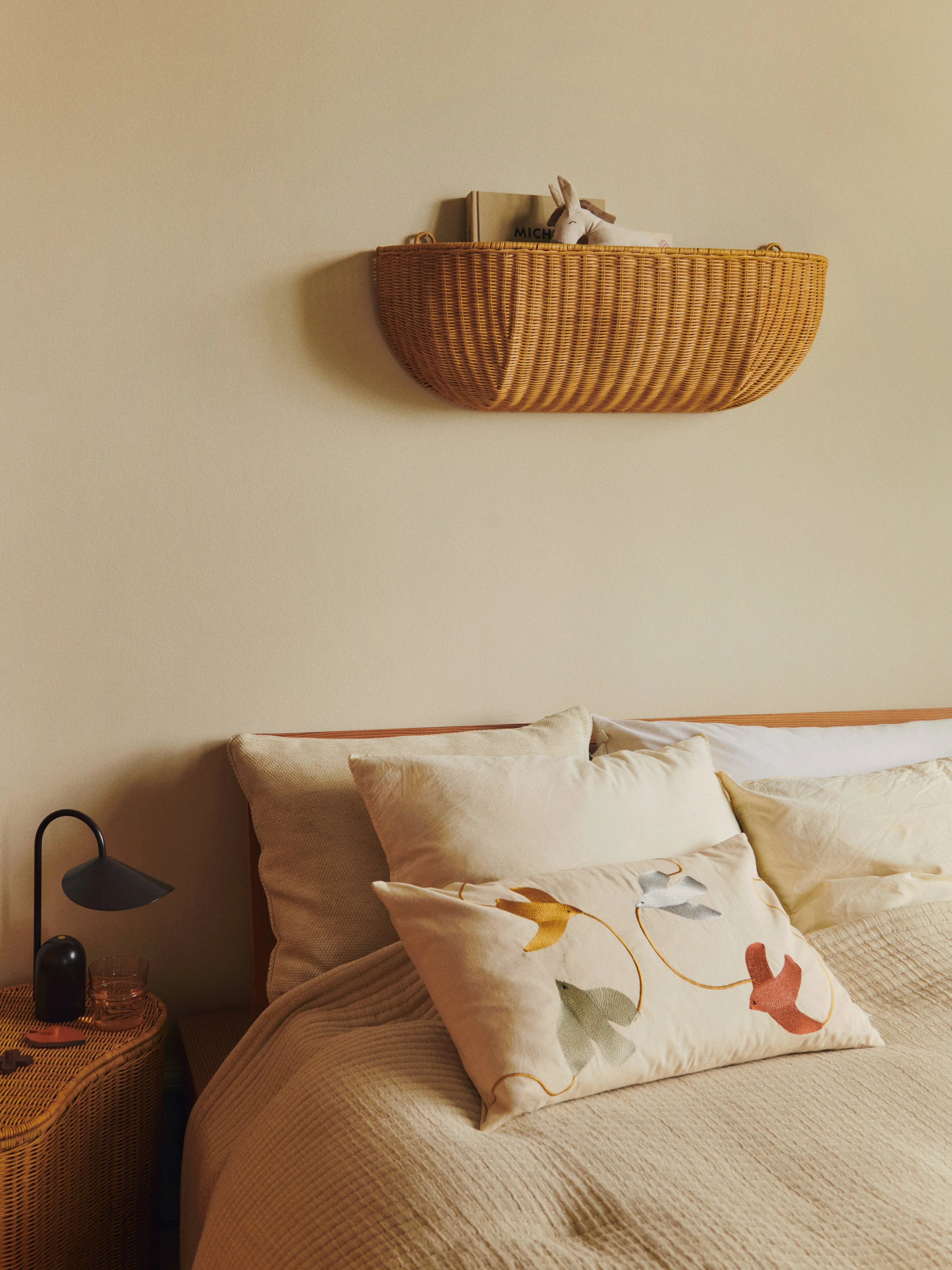 Kosz ścienny BRAIDED WALL POCKET rattan - Image 4
