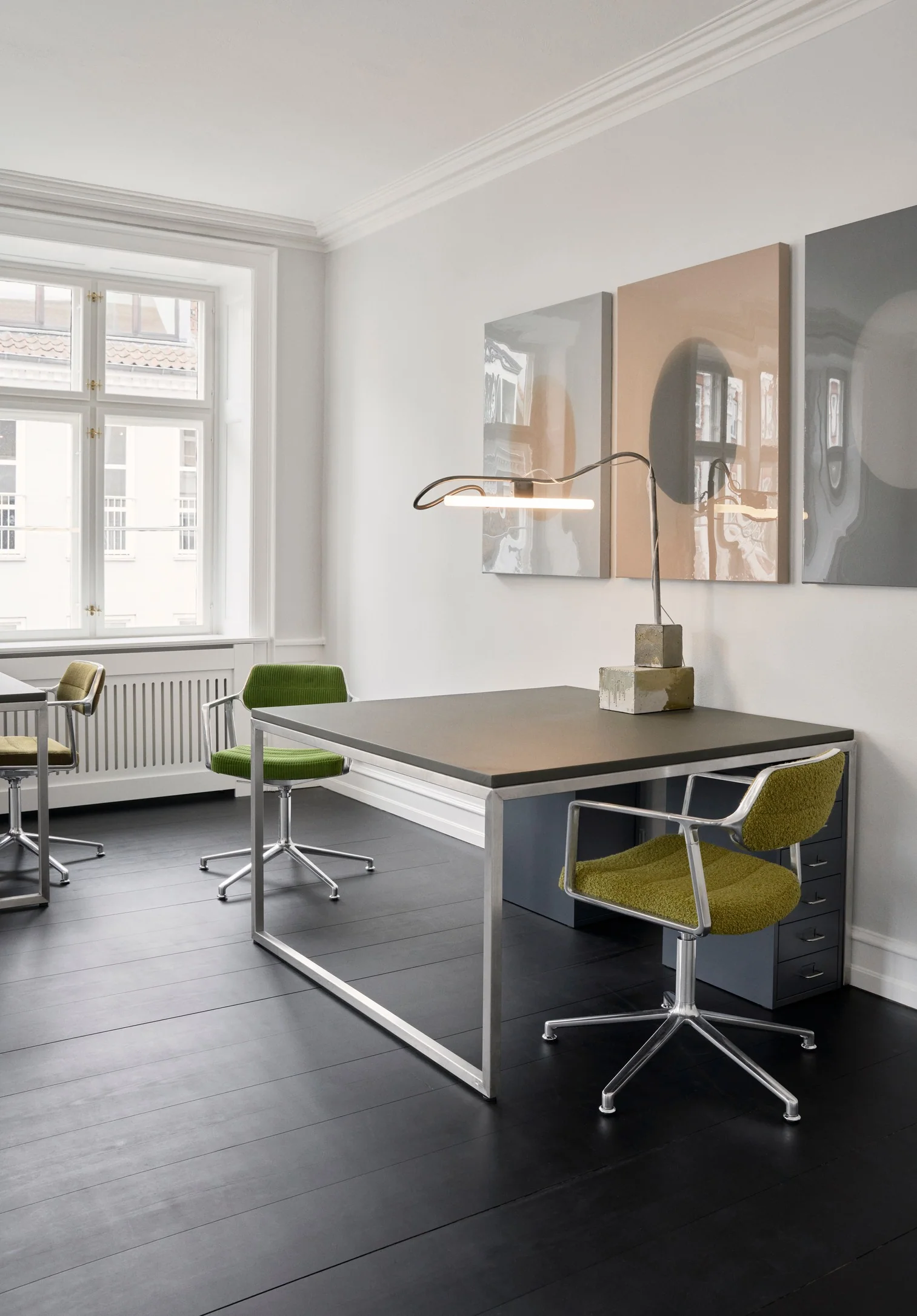 Krzesło biurowe 453+ czarna skóra z metalową podstawą - Image 13