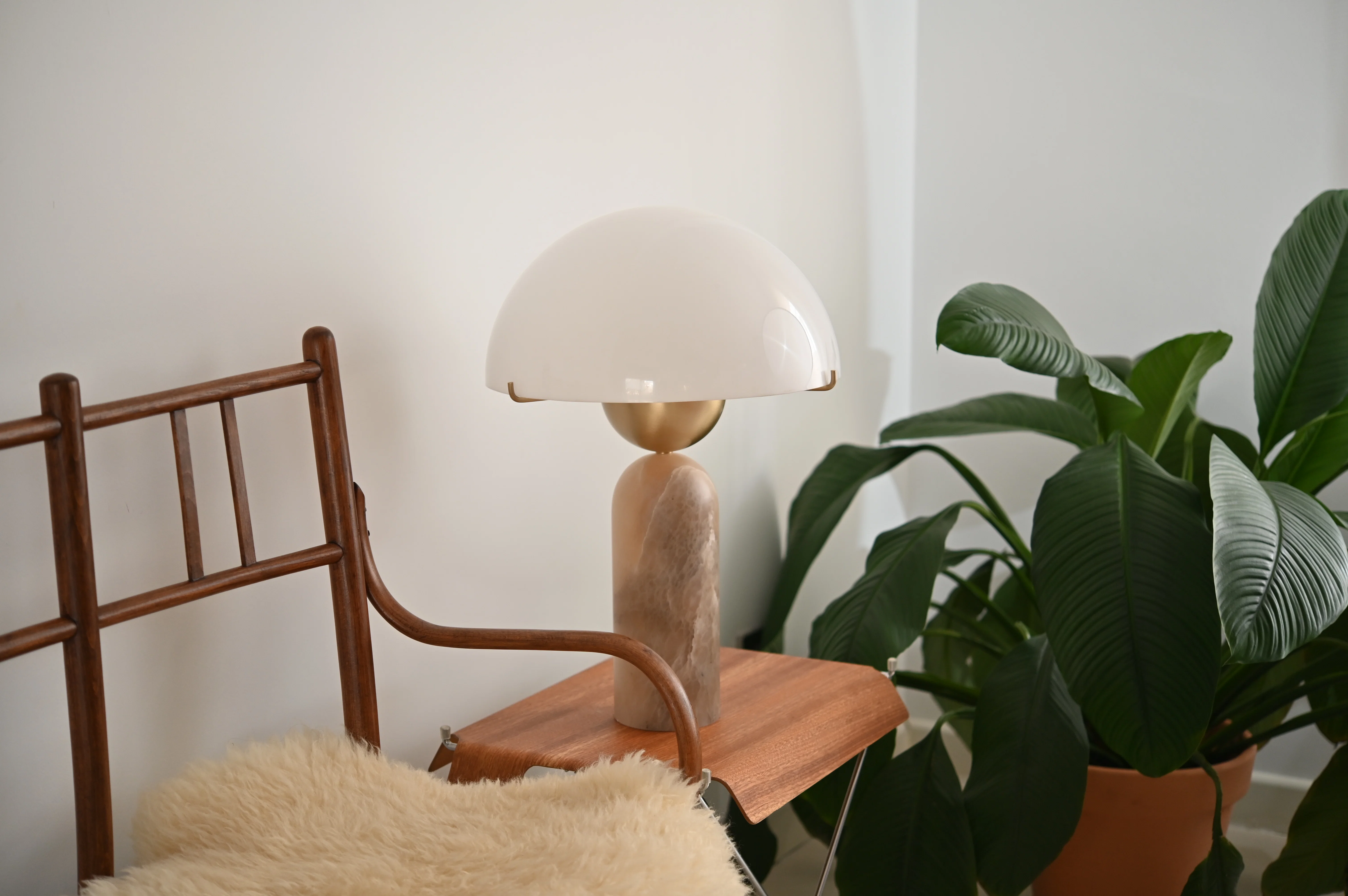 Lampa stołowa PEONO ciemnobeżowy alabaster - Image 3