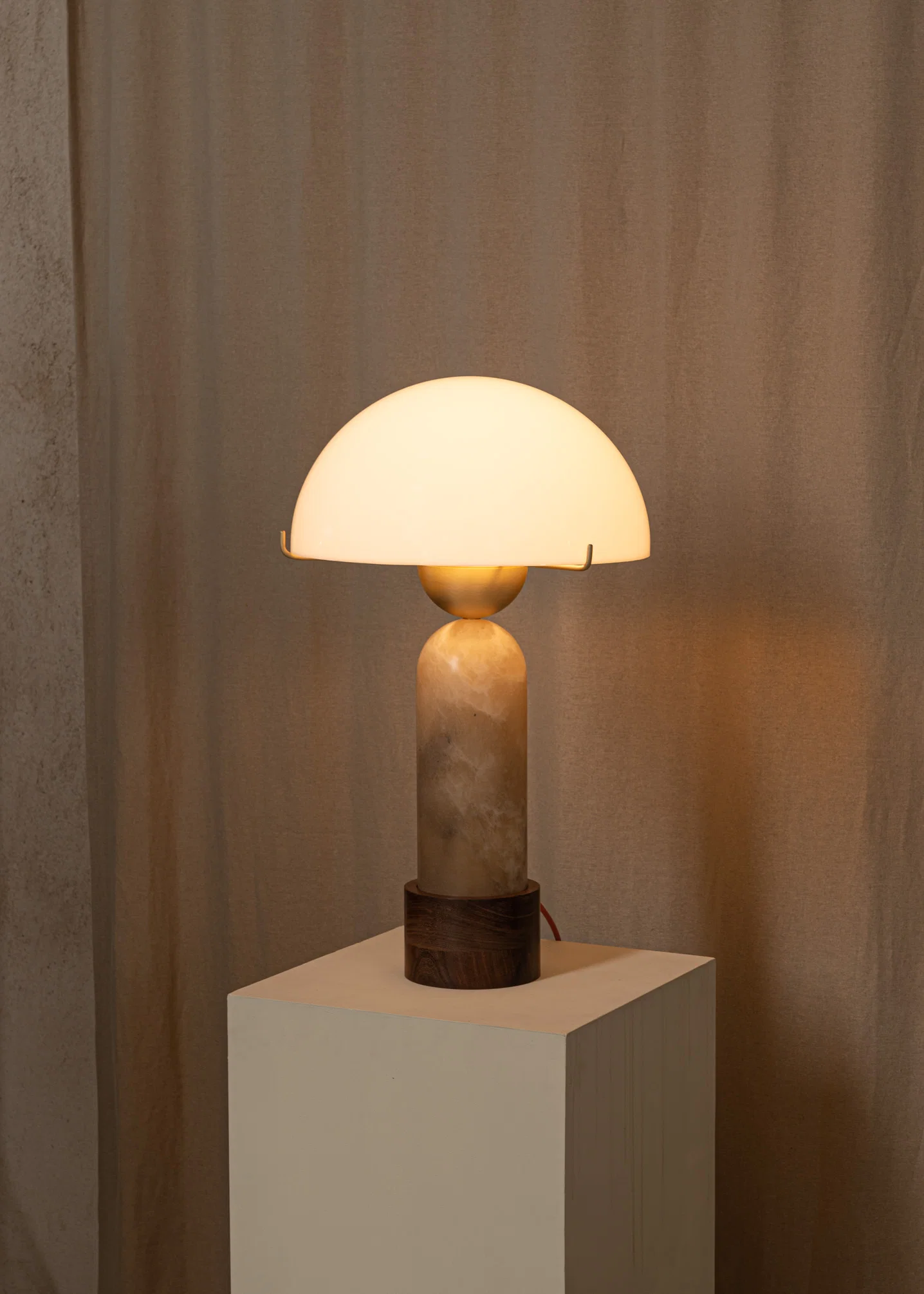 Lampa stołowa PEONO ciemnobeżowy alabaster - Image 8