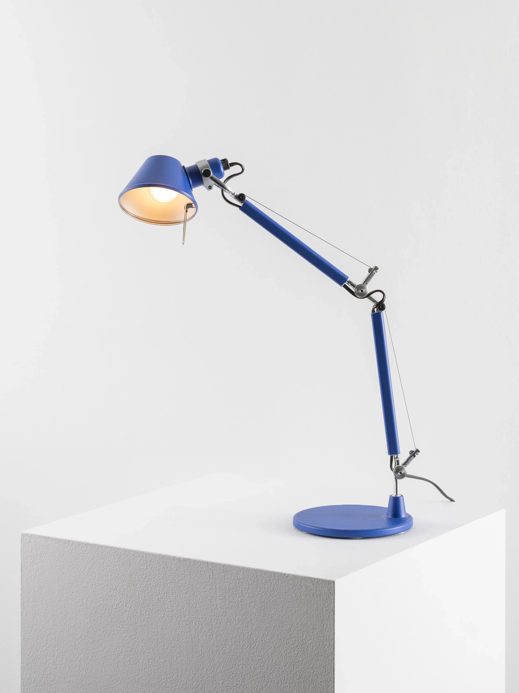 Lampa biurkowa regulowana TOLOMEO MICRO COLOR MATTE królewski niebieski - Image 5