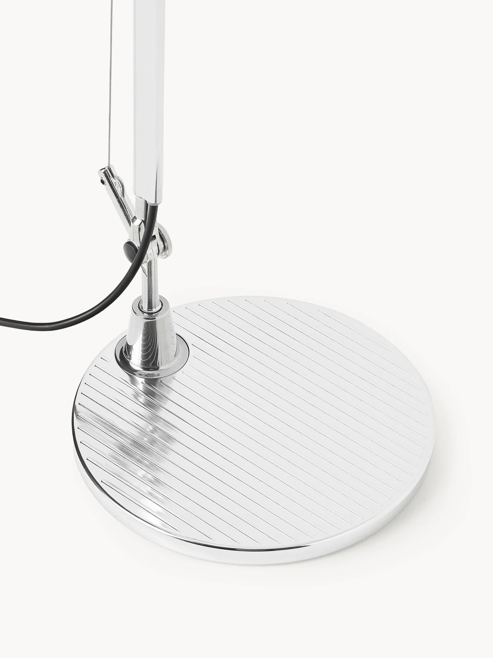Lampa biurkowa regulowana TOLOMEO BASCULANTE pergaminowy klosz ze srebrną podstawą - Image 5