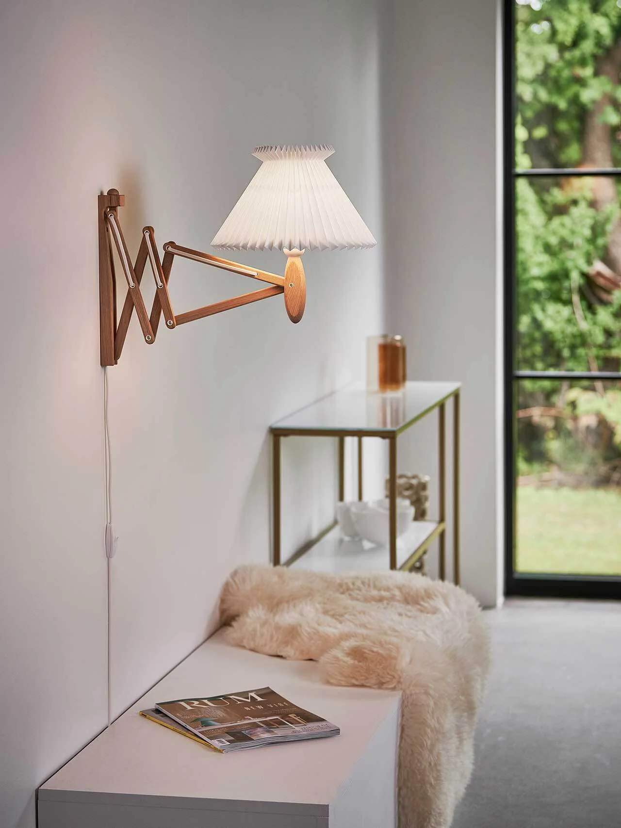 Lampa ścienna MODEL 224 6/17 SAX biały z ciemną dębową podstawą - Image 12