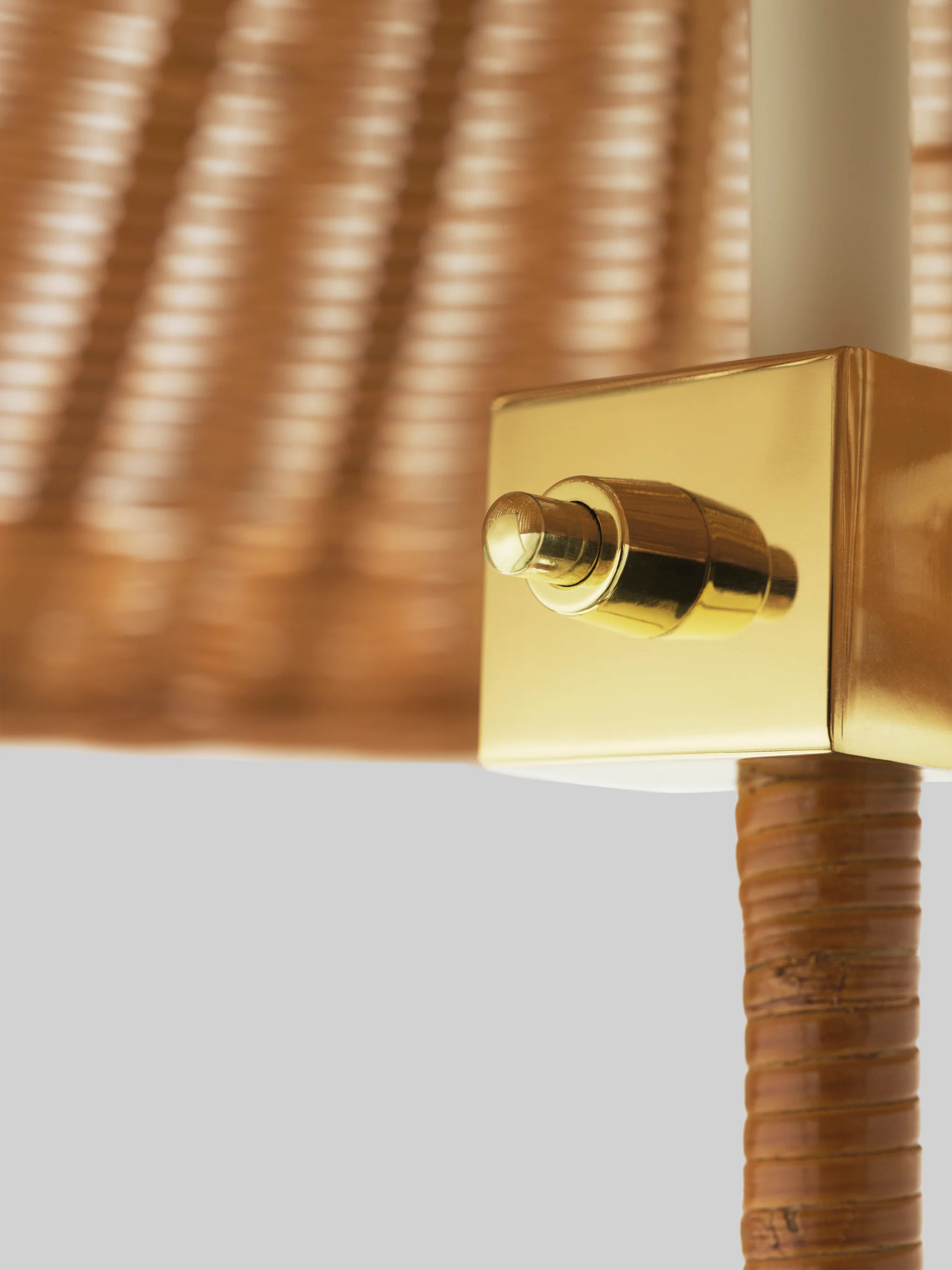 Lampa podłogowa 9602 mosiądz z wiklinowym kloszem - Image 4