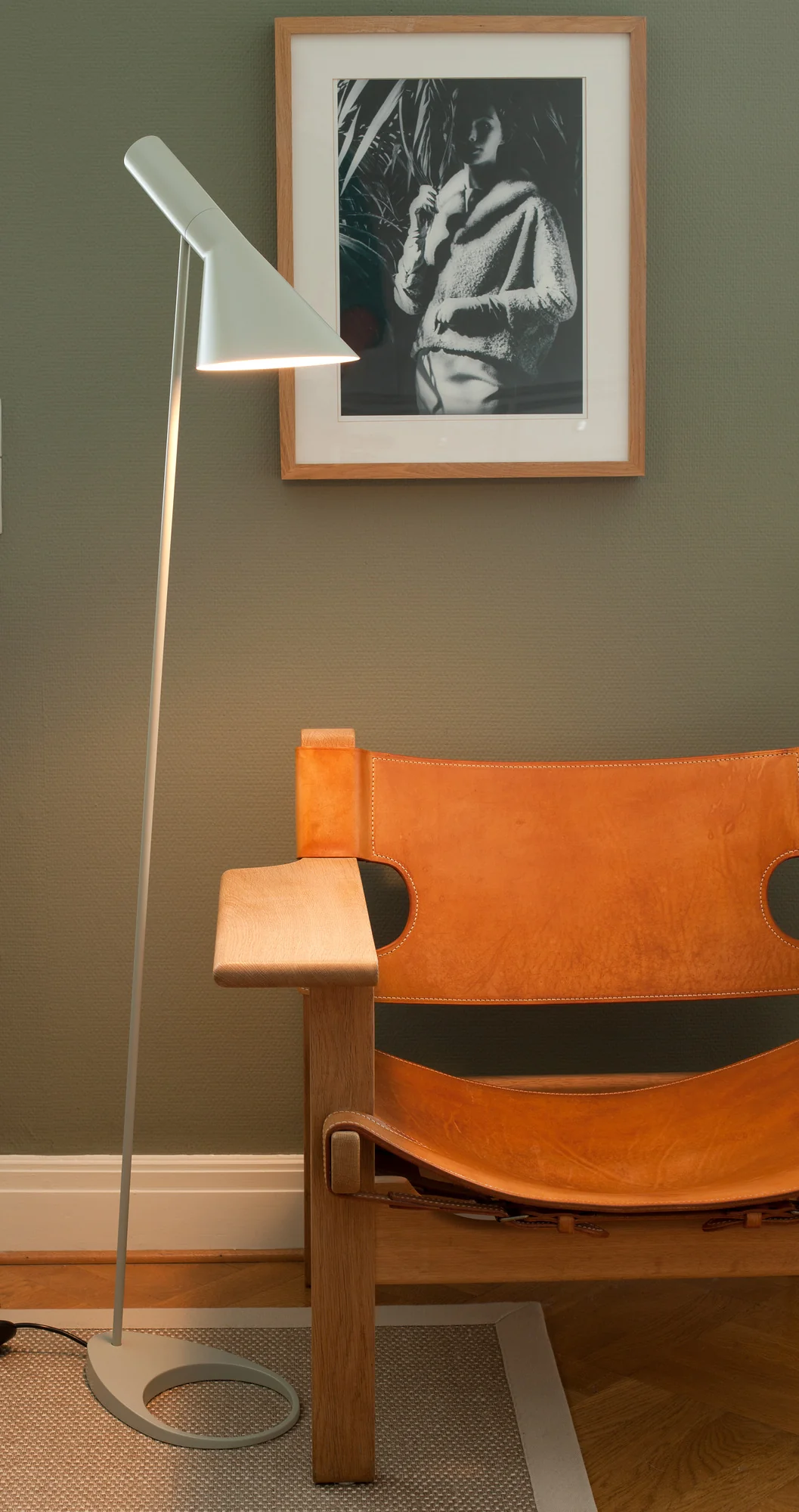 Lampa podłogowa AJ biały - Image 6
