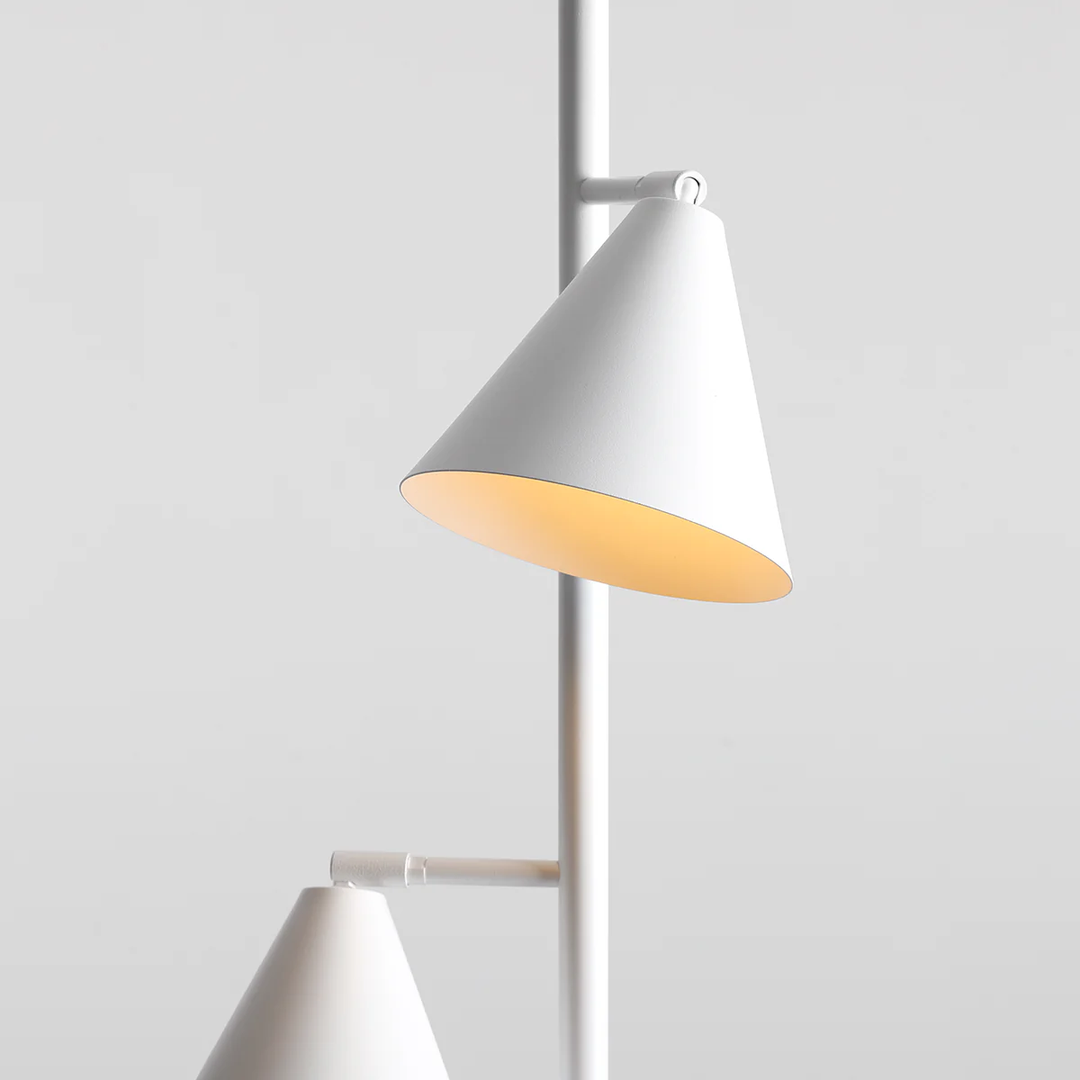 Lampa podłogowa FORM DUO biały - Image 3