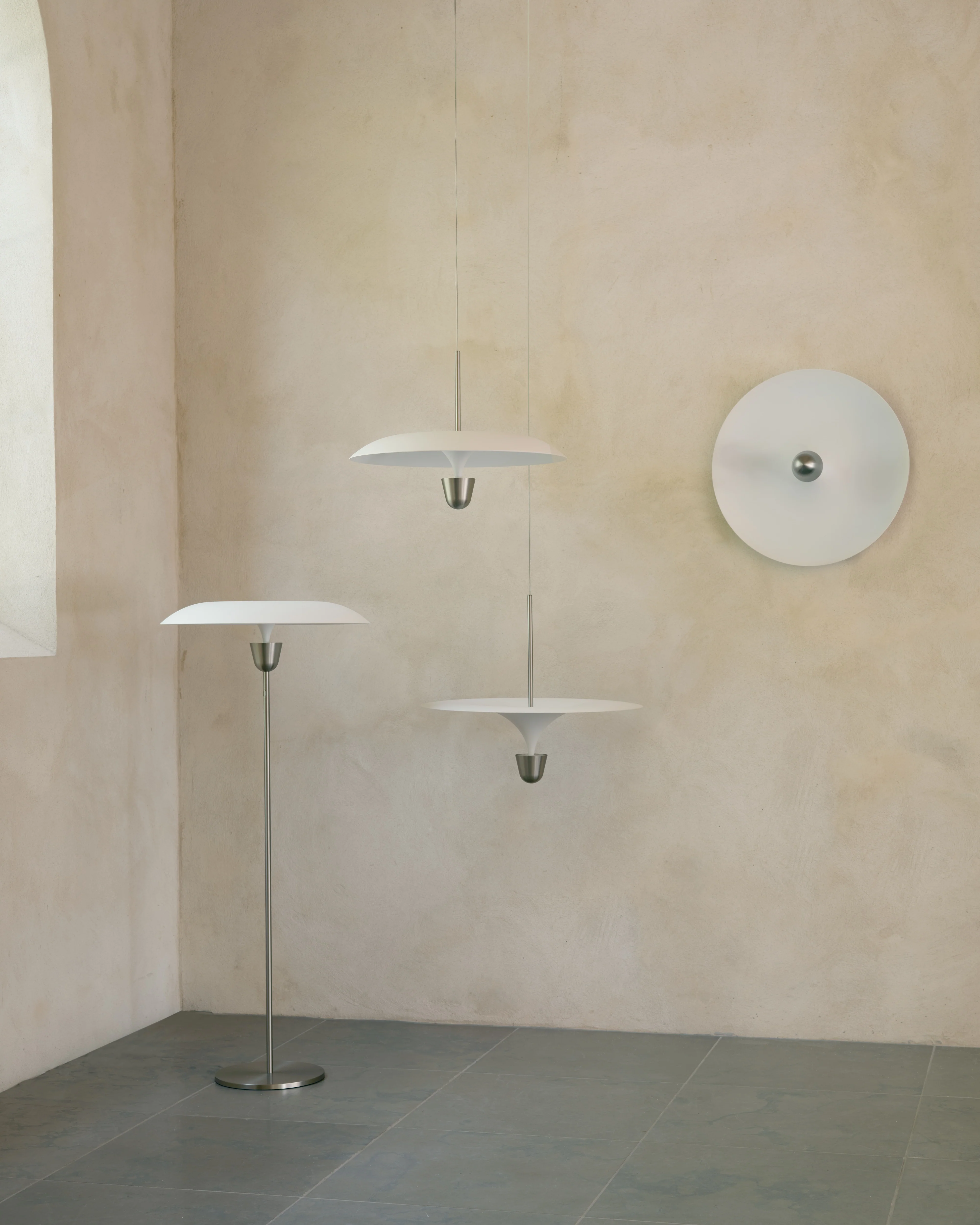 Lampa podłogowa KANTARELL biały z niklowanym wykończeniem - Image 4