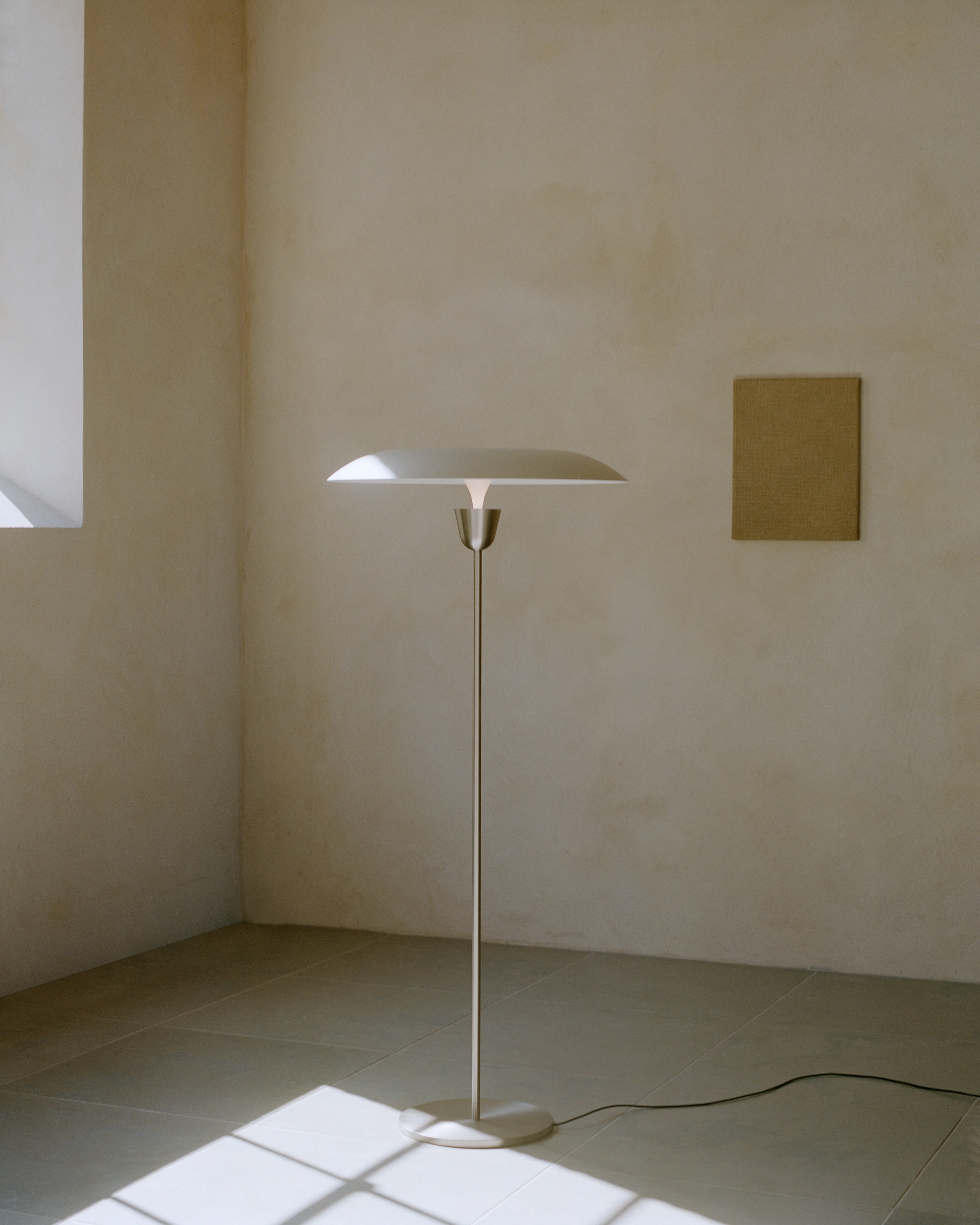Lampa podłogowa KANTARELL biały z niklowanym wykończeniem - Image 6