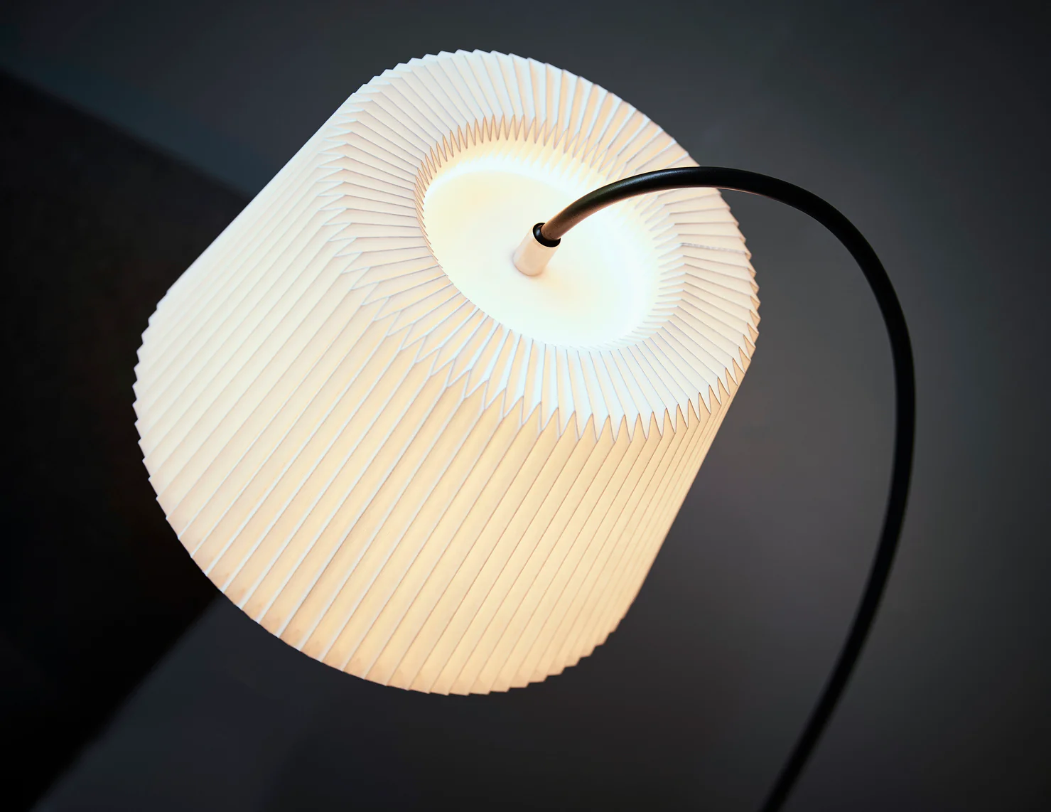 Lampa podłogowa MODEL 320 SNOWDROP biały z czarną podstawą - Image 6