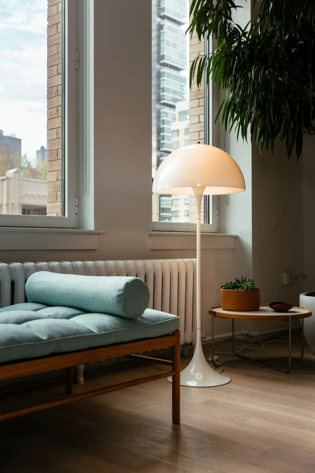 Lampa podłogowa PANTHELLA biały - Image 12