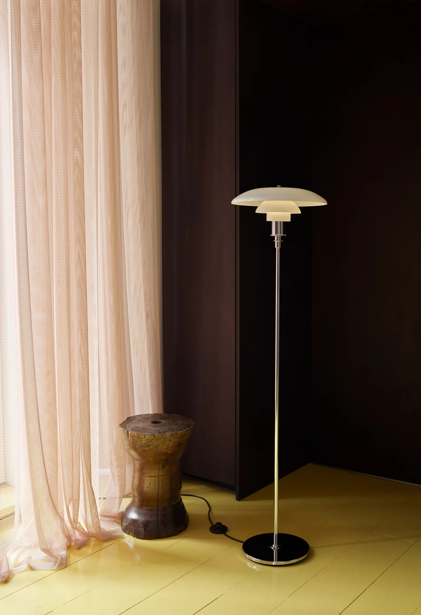 Lampa podłogowa PH 3½-2½ biały z chromowaną podstawą - Image 4