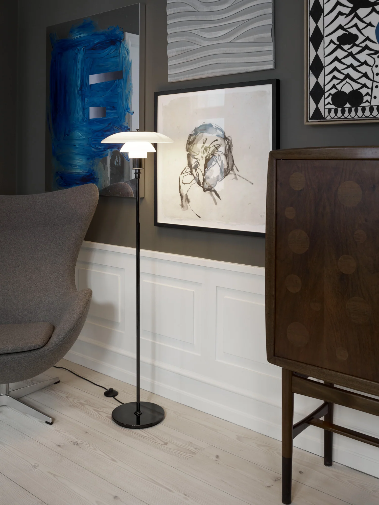 Lampa podłogowa PH 3½-2½ biały z czarną podstawą - Image 3