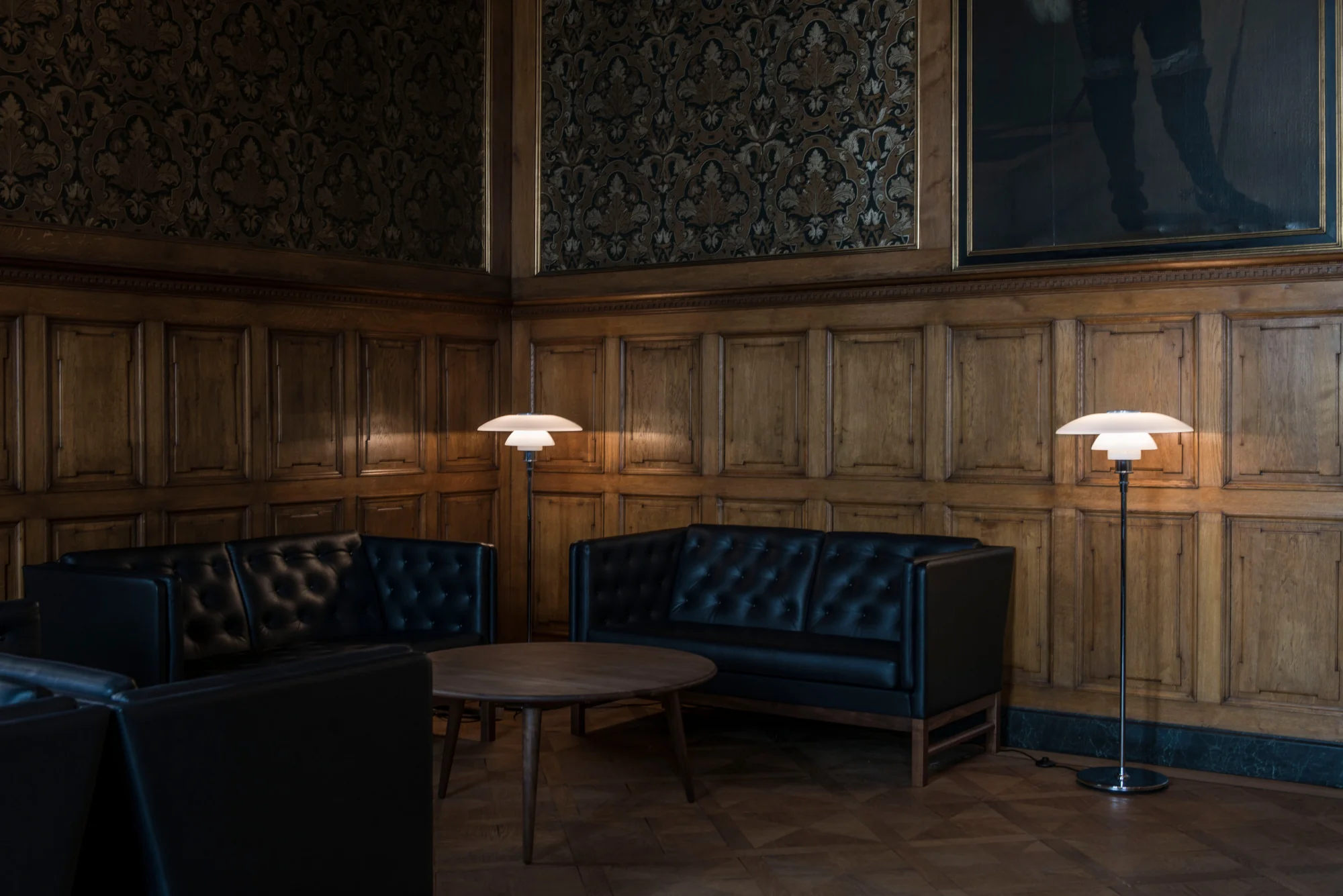 Lampa podłogowa PH 4½-3½ biały z chromowaną podstawą - Image 5