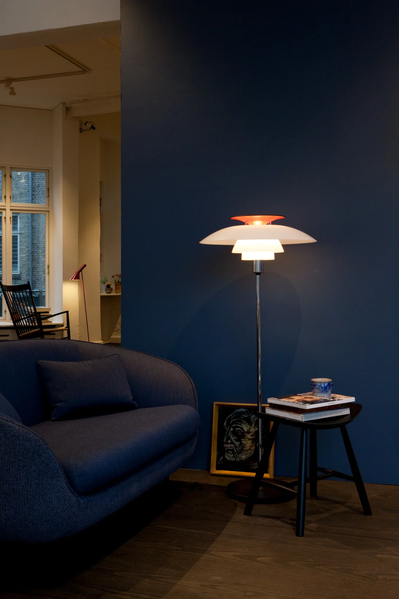 Lampa podłogowa PH 80 biały z chromowaną podstawą - Image 5