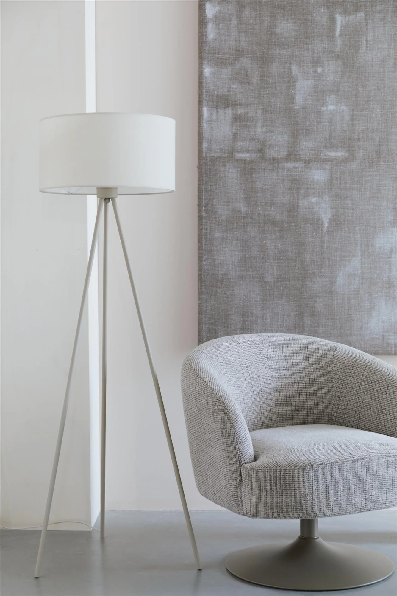 Lampa podłogowa trójnóg SUSIE beżowy - Image 2
