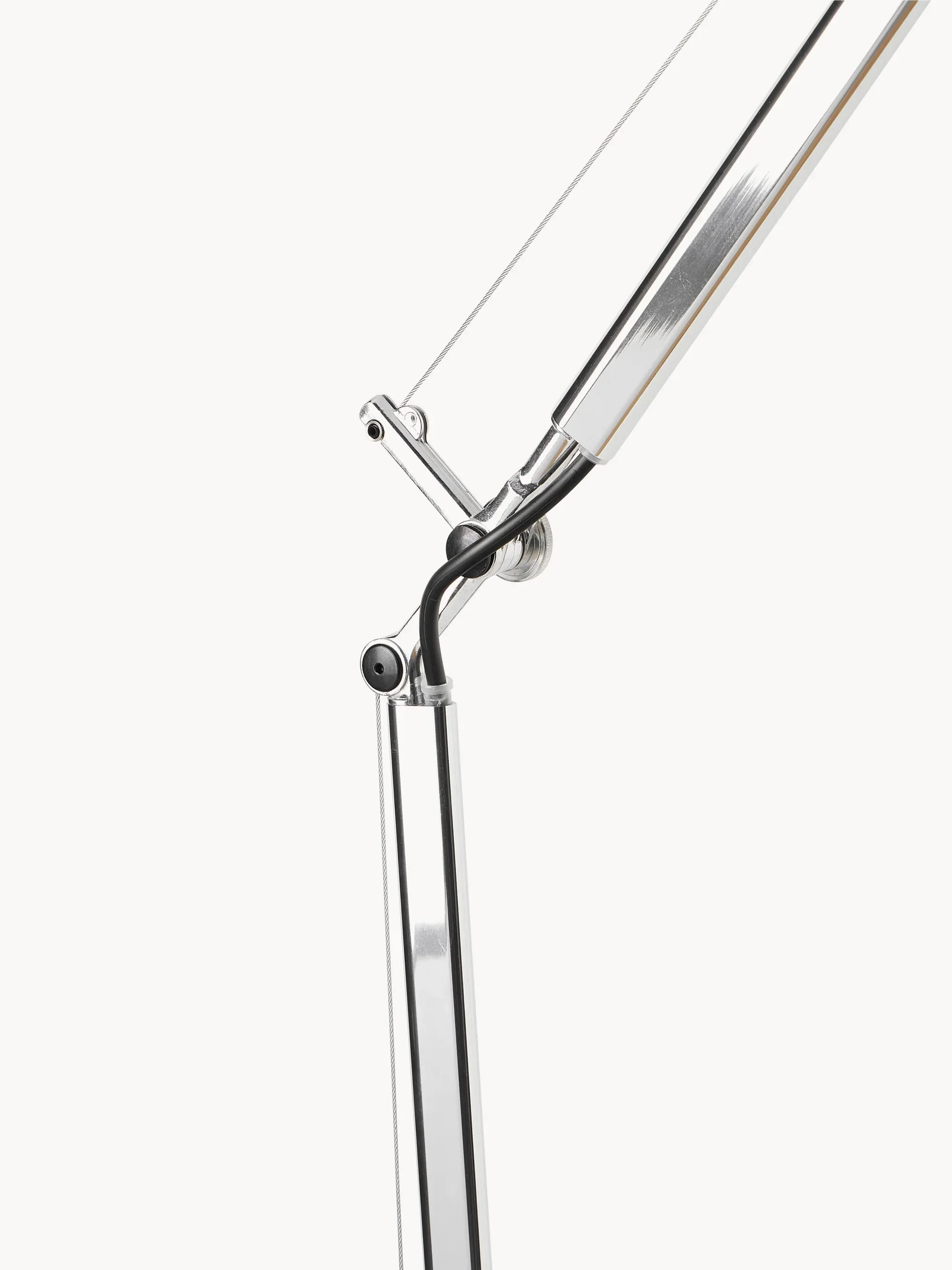 Lampa podłogowa do czytania TOLOMEO BASCULANTE pergaminowy klosz ze srebrną podstawą - Image 9