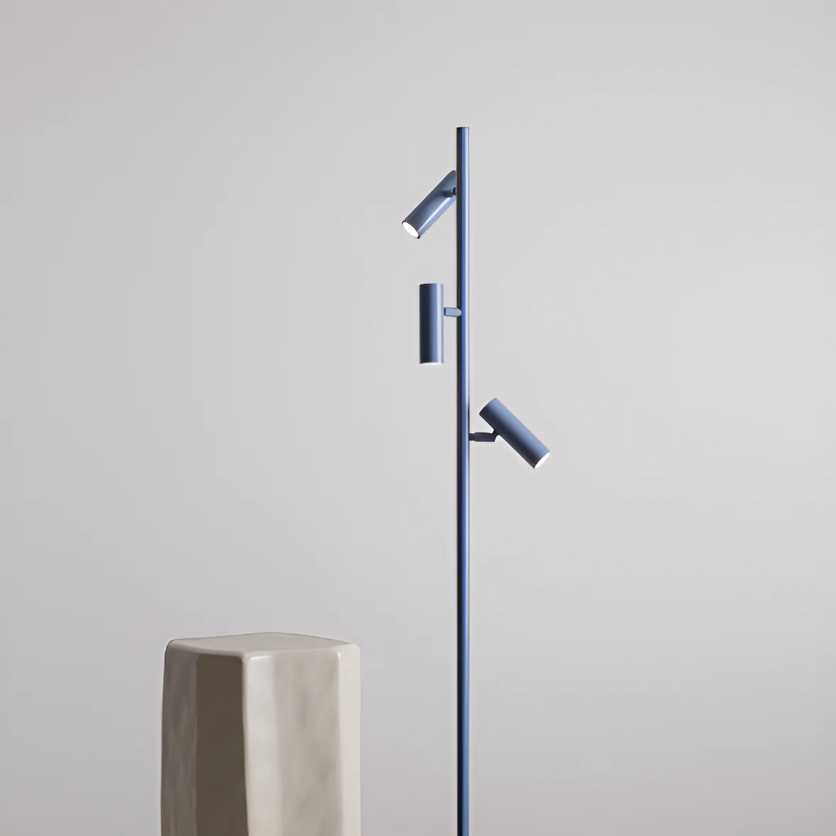 Lampa podłogowa TREVO niebieski - Image 3