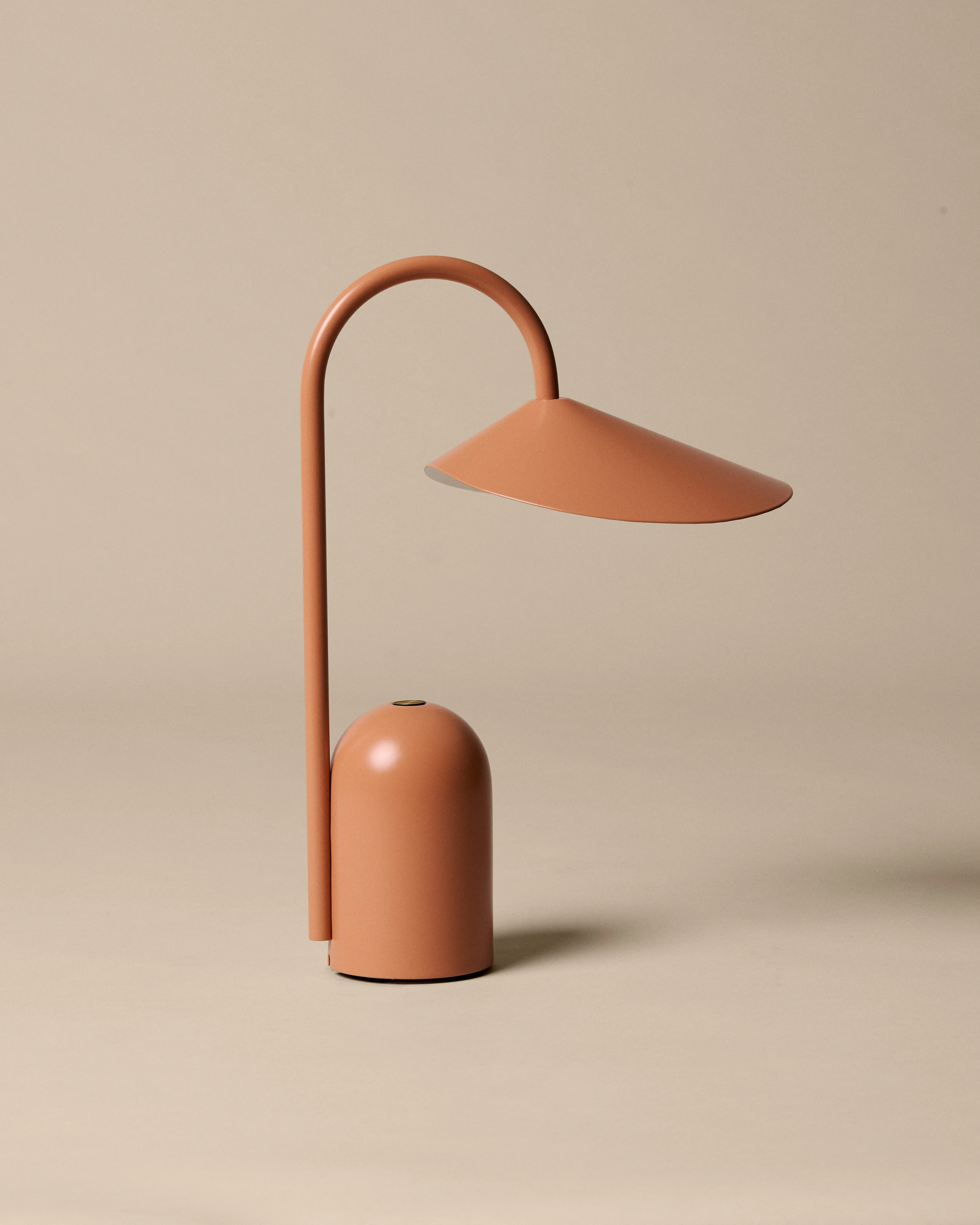 Lampa przenośna ARUM łososiowy różowy - Image 3