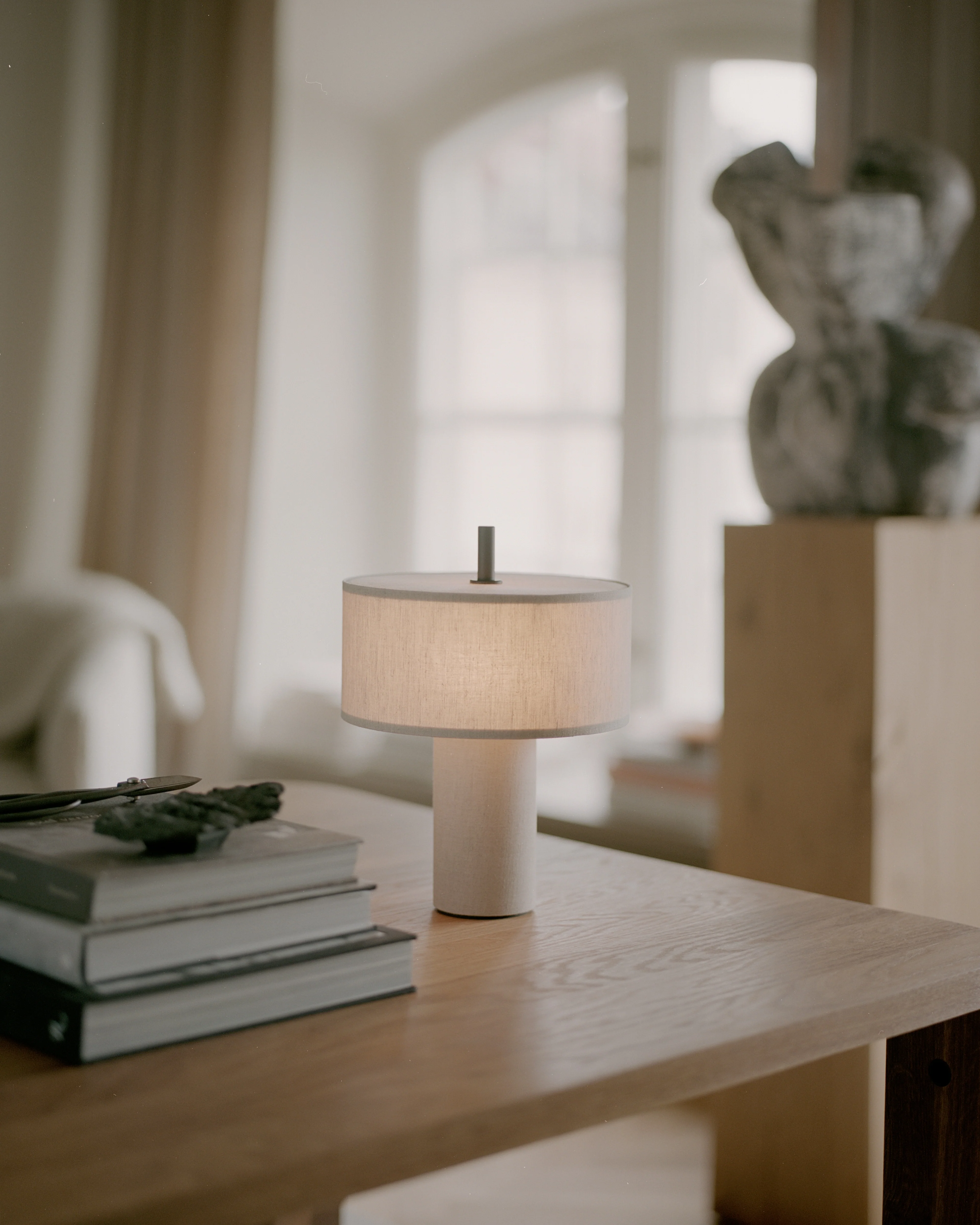 Lampa przenośna MARGIN beżowy - Image 10