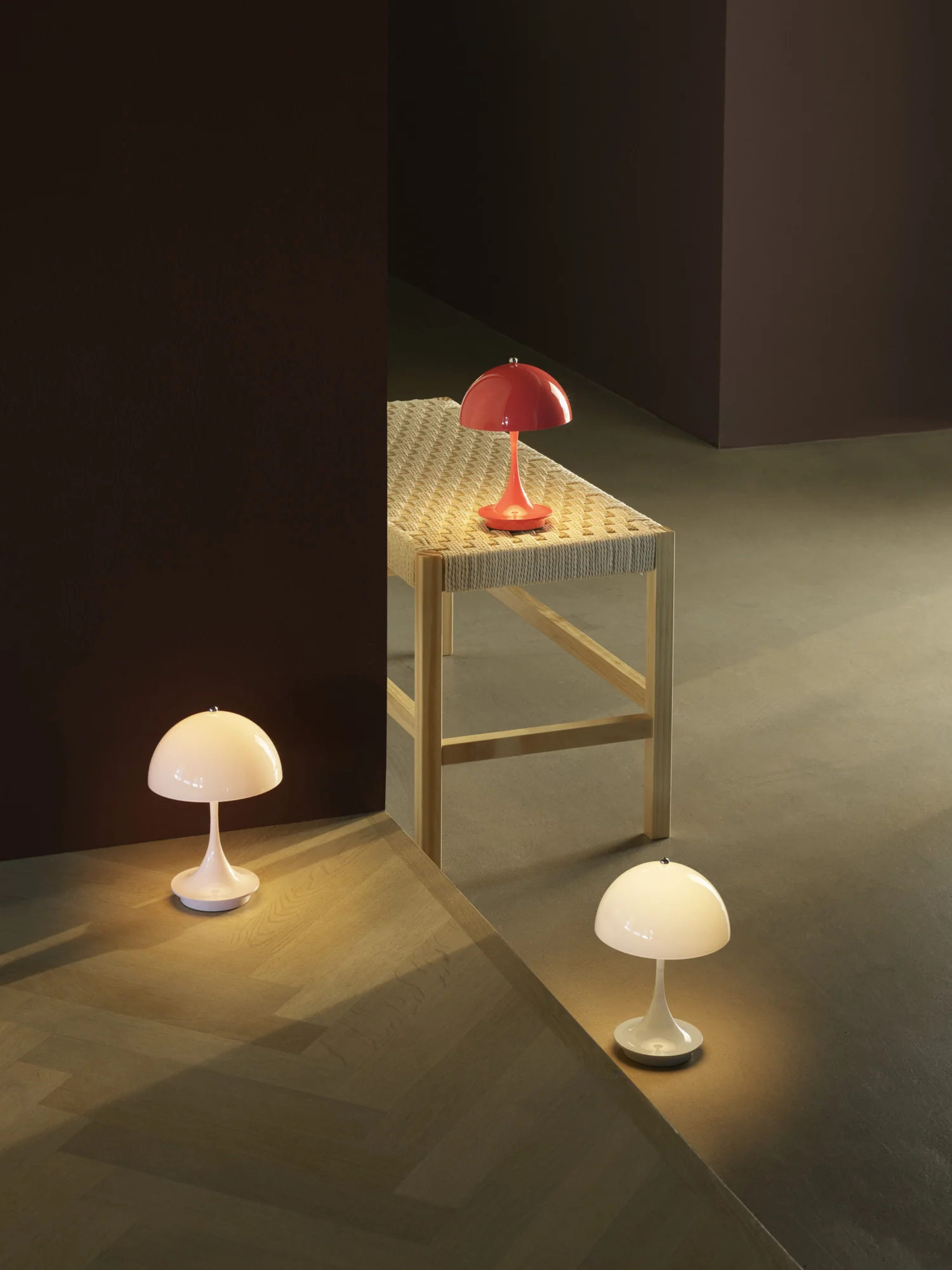 Lampa przenośna PANTHELLA 160 blady różowy - Image 4