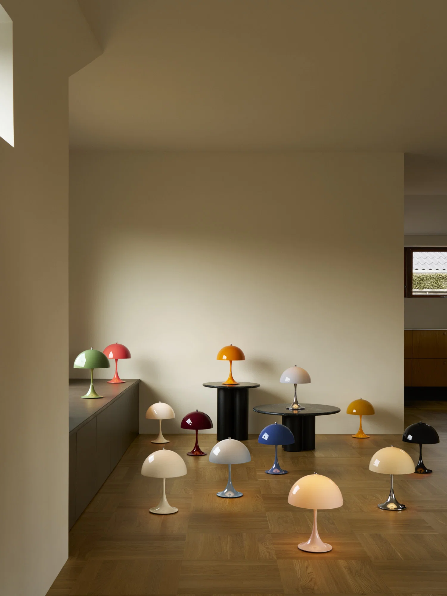Lampa przenośna PANTHELLA 250 zielony - Image 3