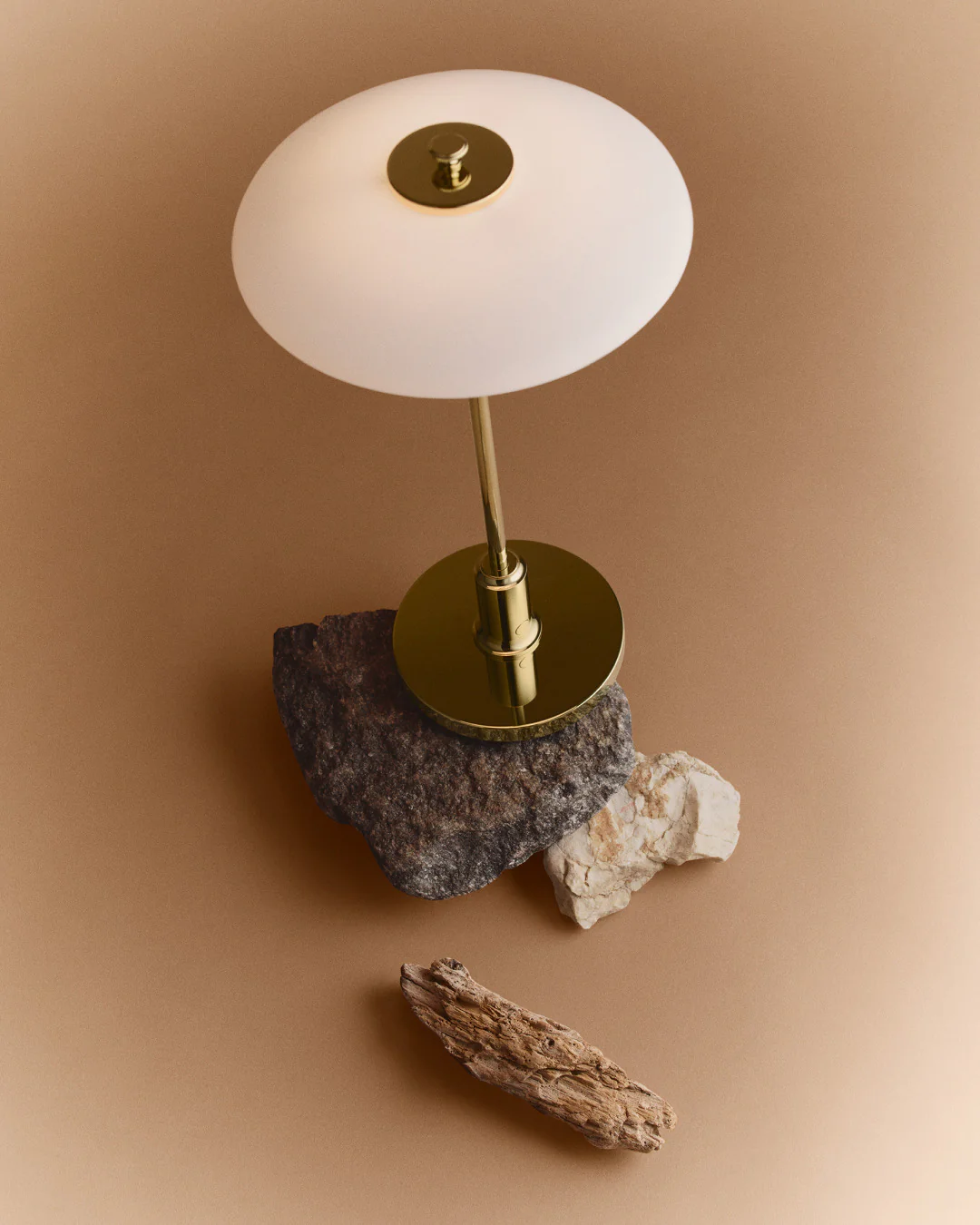Lampa przenośna PH 2/1 biały z mosiężną podstawą - Image 6