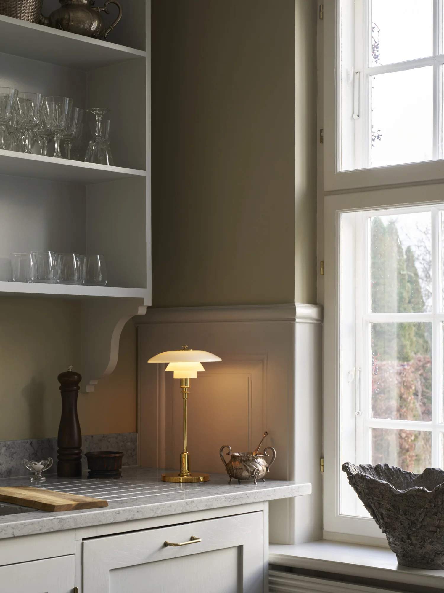 Lampa przenośna PH 2/1 biały z mosiężną podstawą - Image 7