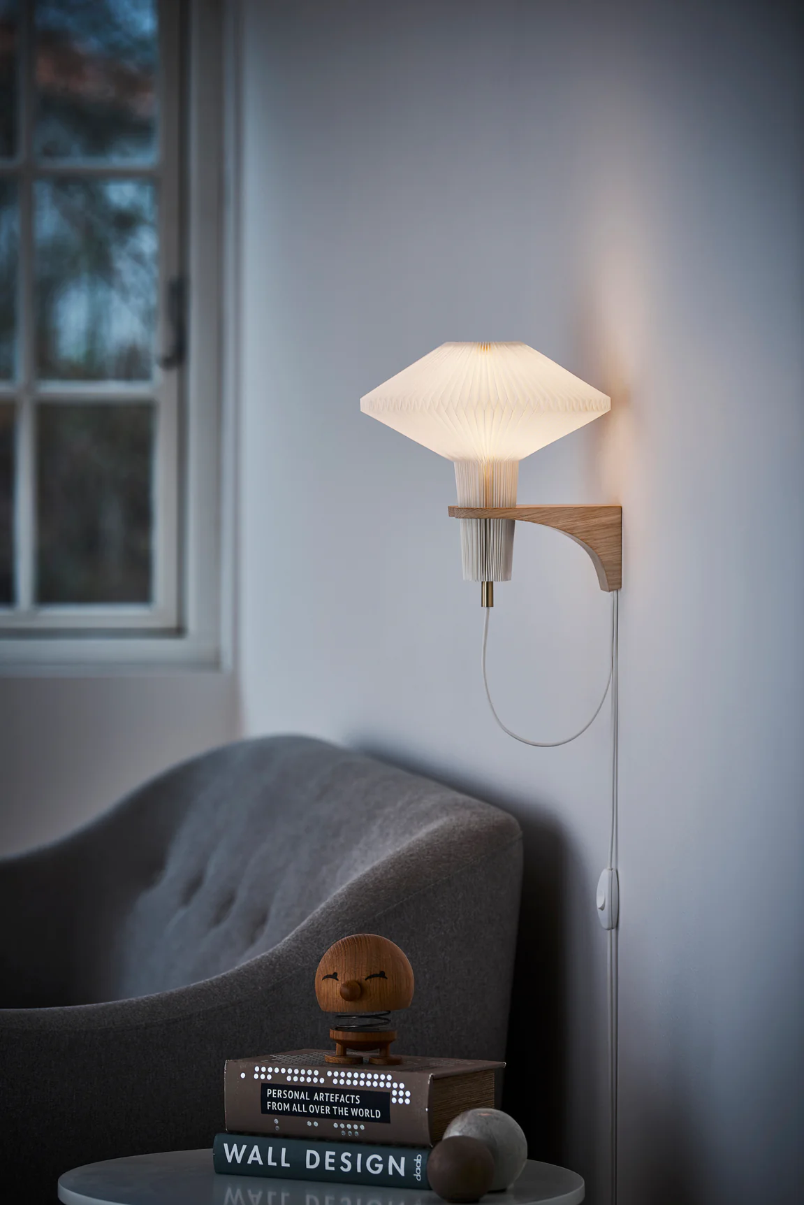 Lampa ścienna MODEL 204 MUSHROOM biały z ciemną dębową podstawą - Image 16