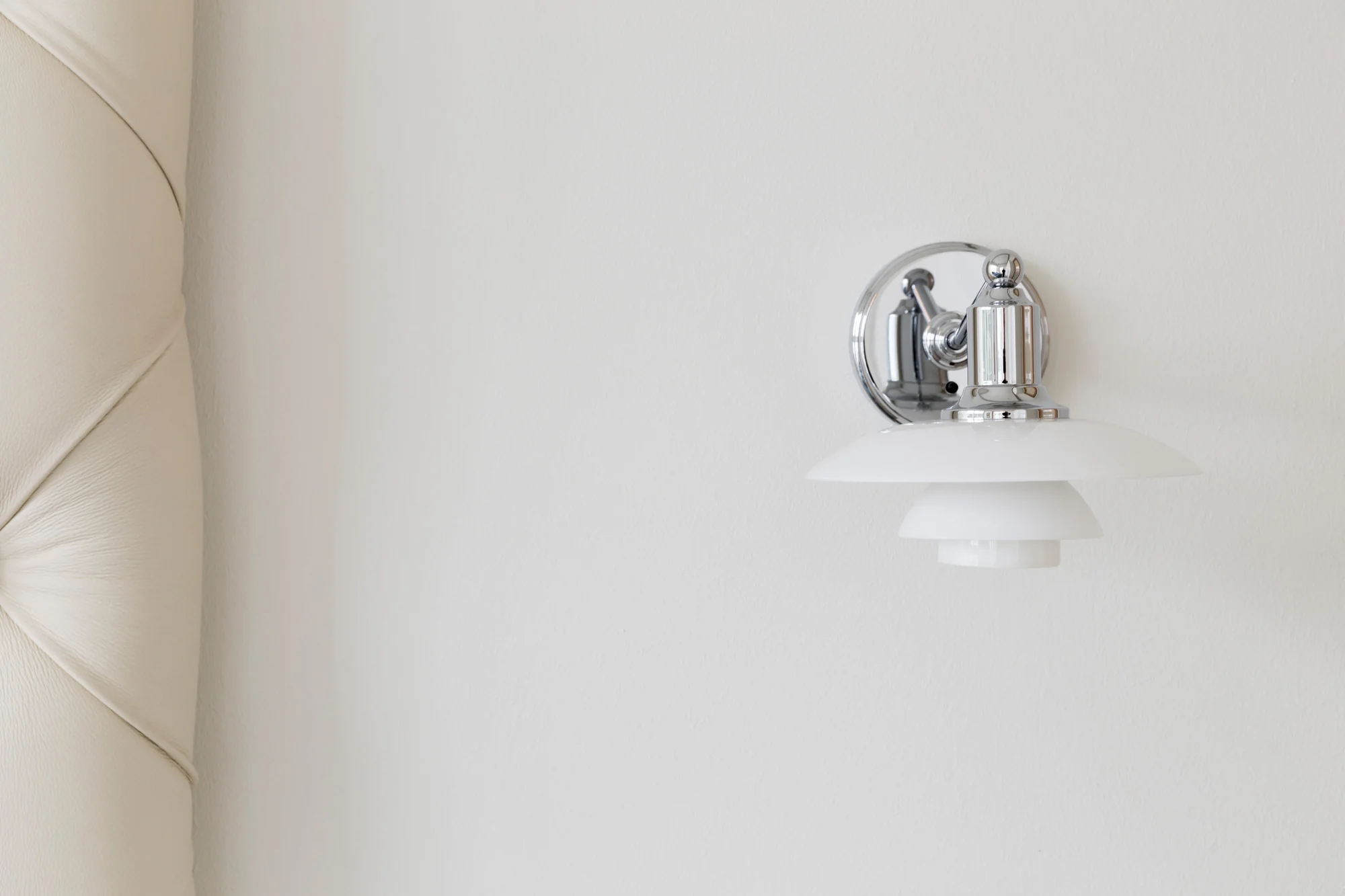 Lampa ścienna PH 2/1 biały z chromowaną podstawą - Image 9