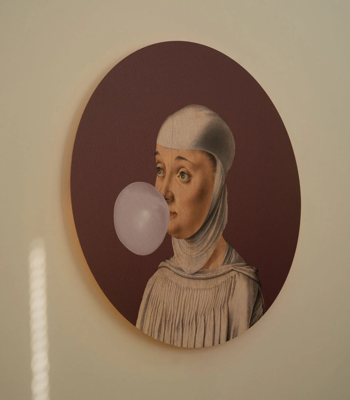 Lampa ścienna DOTS LIGHTING - WOMAN WITH BUBBLE GUM ciemny fiolet - Image 3