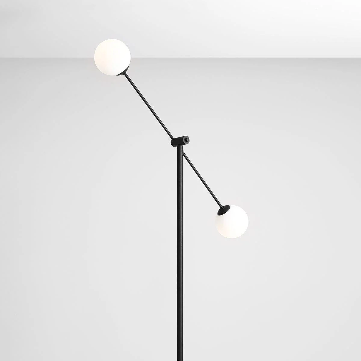 Lampa podłogowa regulowana OHIO czarny - Image 4