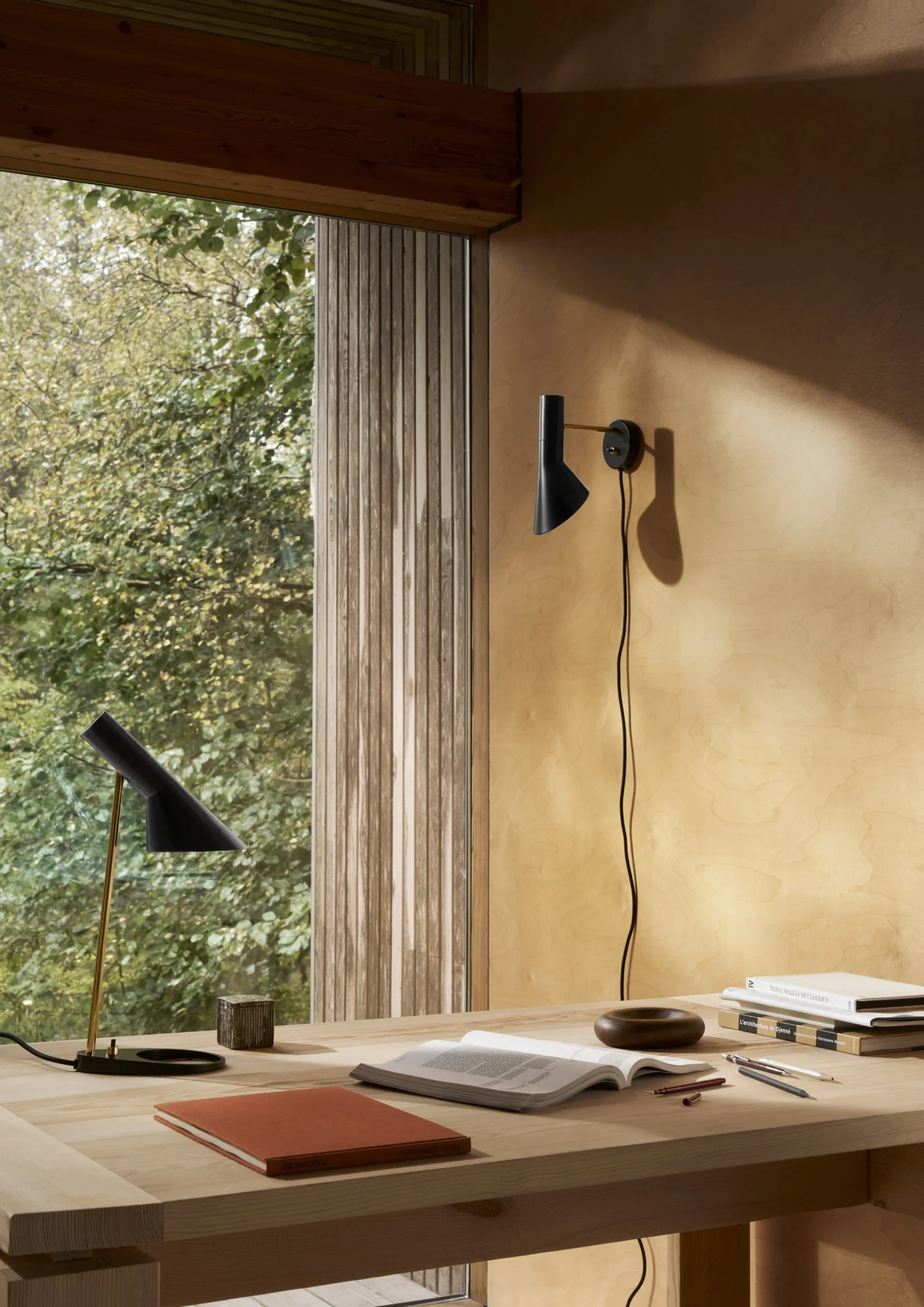 Lampa stołowa AJ MINI czarny z mosiężnym - Image 5