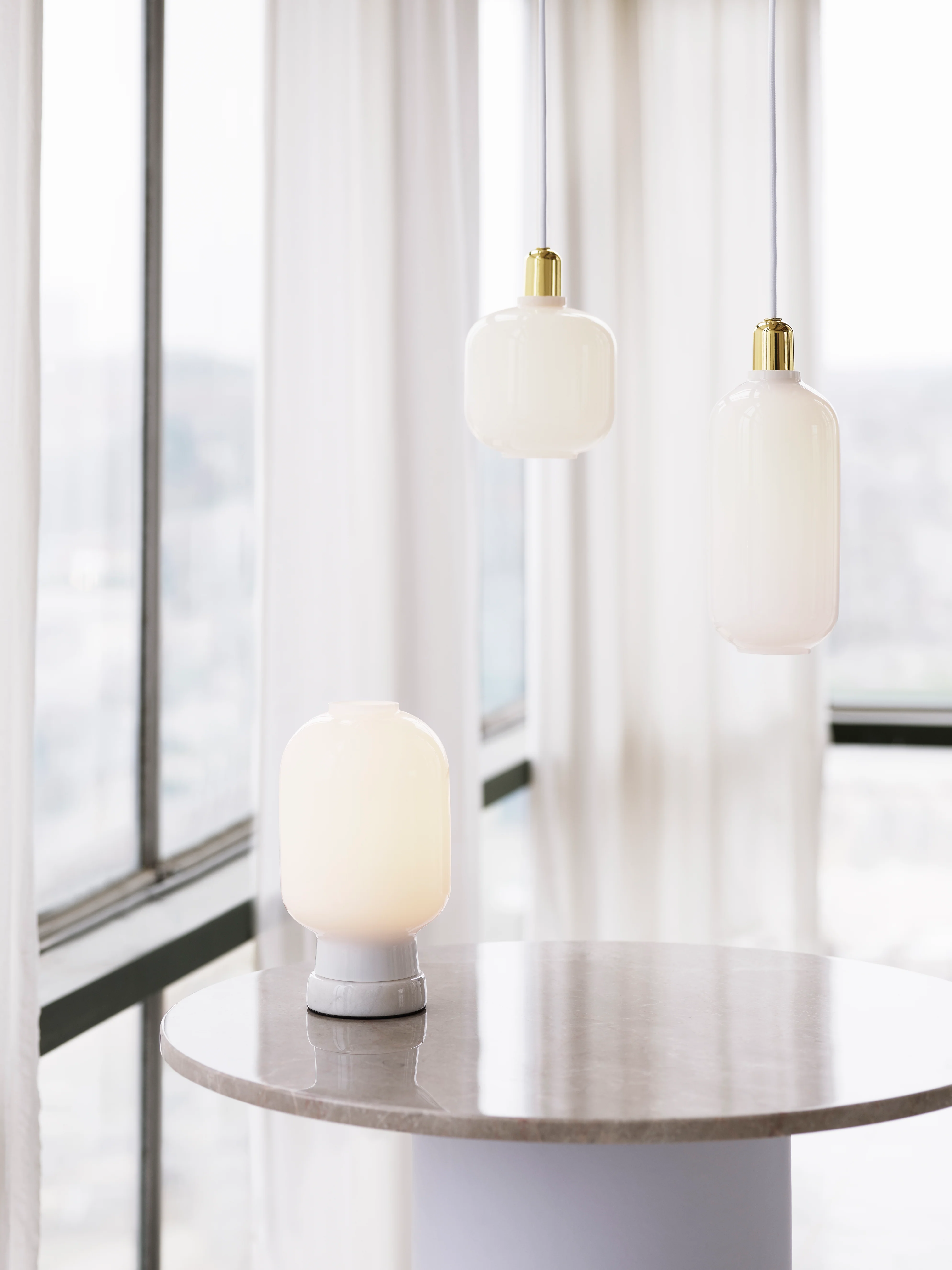 Lampa stołowa AMP białe szkło z białym marmurem - Image 6