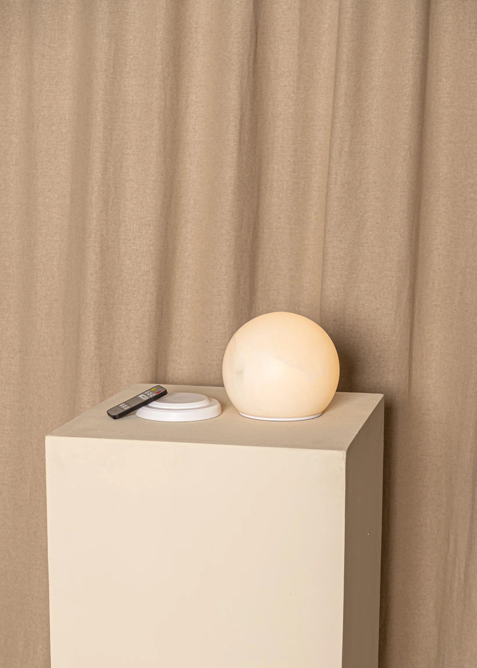 Lampa przenośna AUGURISTO biały alabaster - Image 2