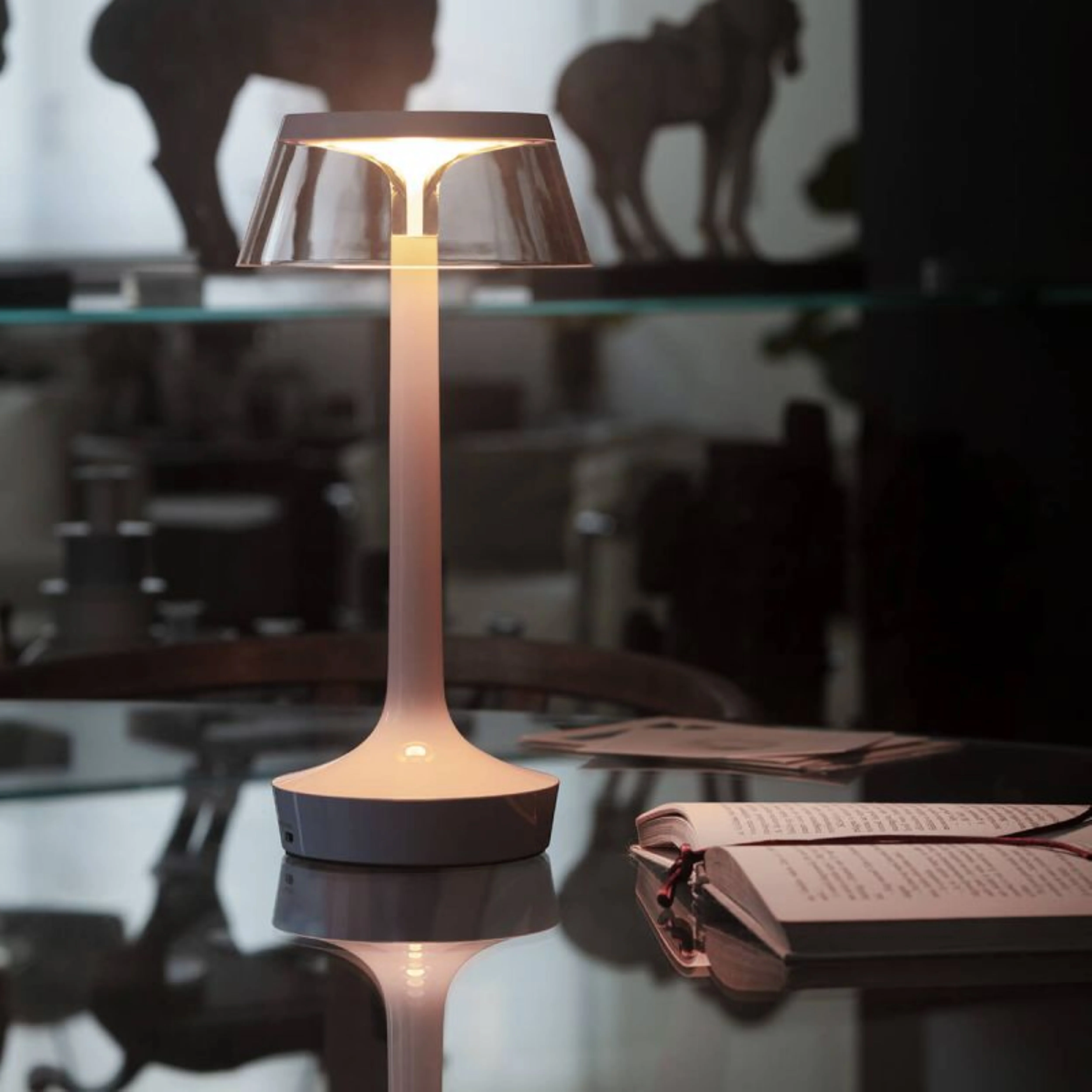 Lampa przenośna BON JOUR UNPLUGGED różowy z transparentnym abażurem - Image 3