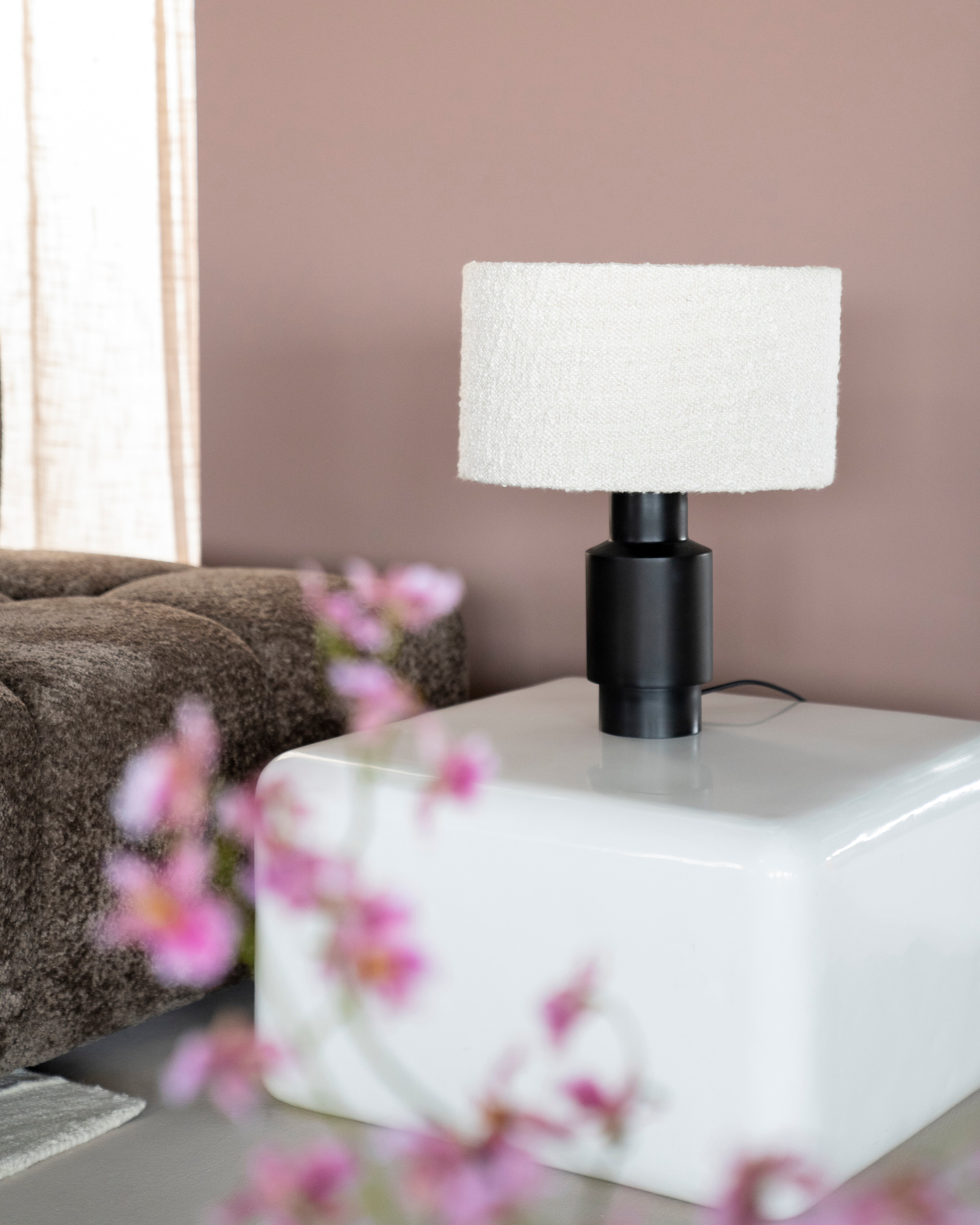 Lampa stołowa DUST jasnobeżowy z czarną podstawą - Image 2