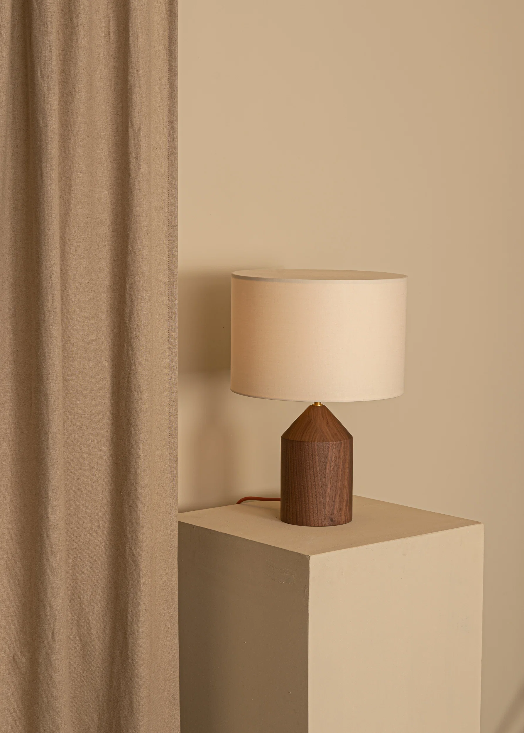 Lampa stołowa JOSEF drewno orzechowe - Image 4