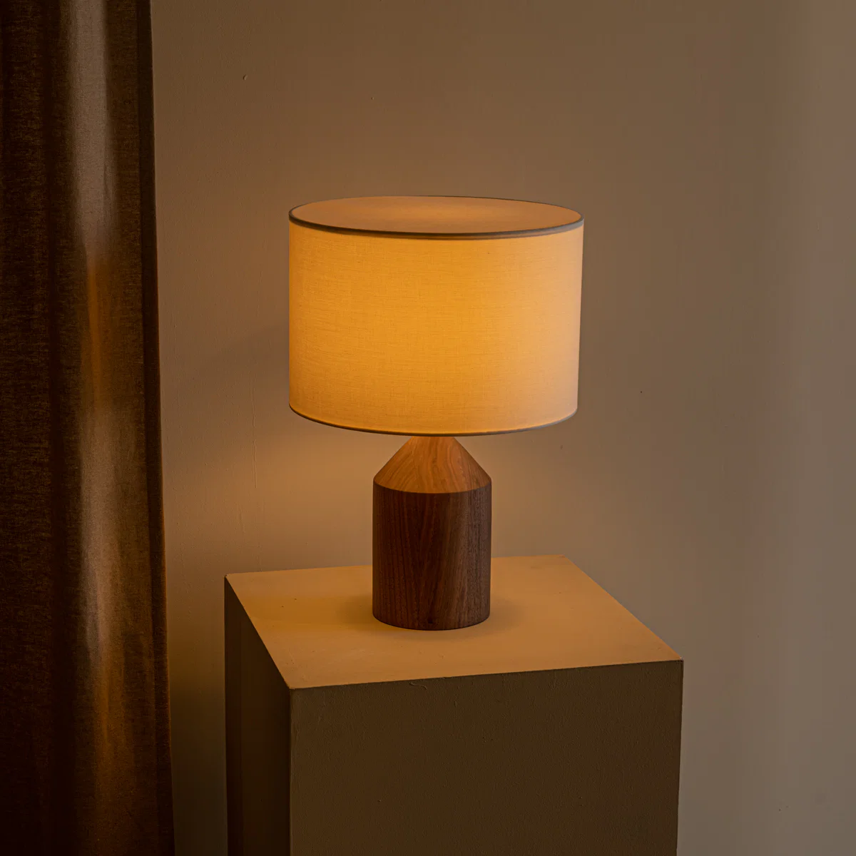 Lampa stołowa JOSEF drewno orzechowe - Image 6