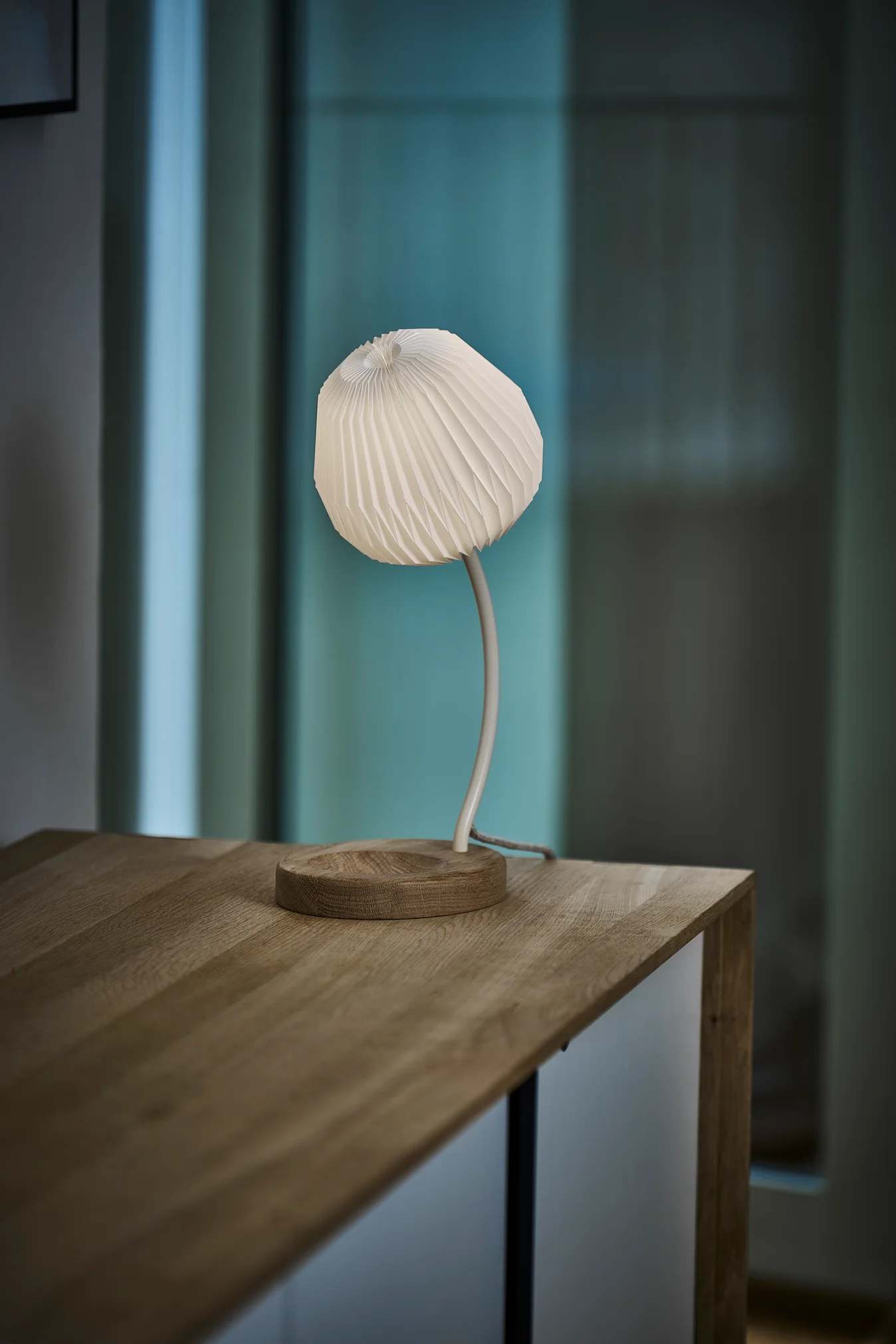 Lampa stołowa MODEL 328 biały z dębową podstawą - Image 4