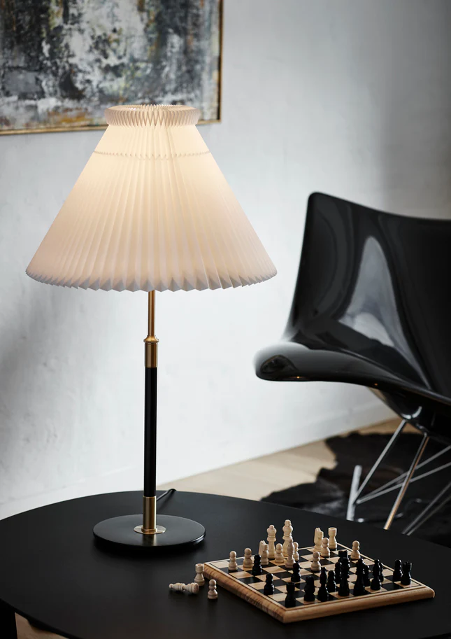 Lampa stołowa MODEL 352 biały z czarno-złotą podstawą - Image 4