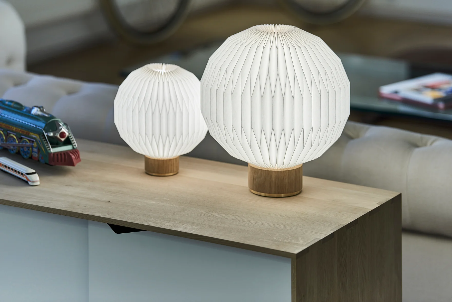 Lampa stołowa MODEL 375 biały z jasną dębową podstawą - Image 16