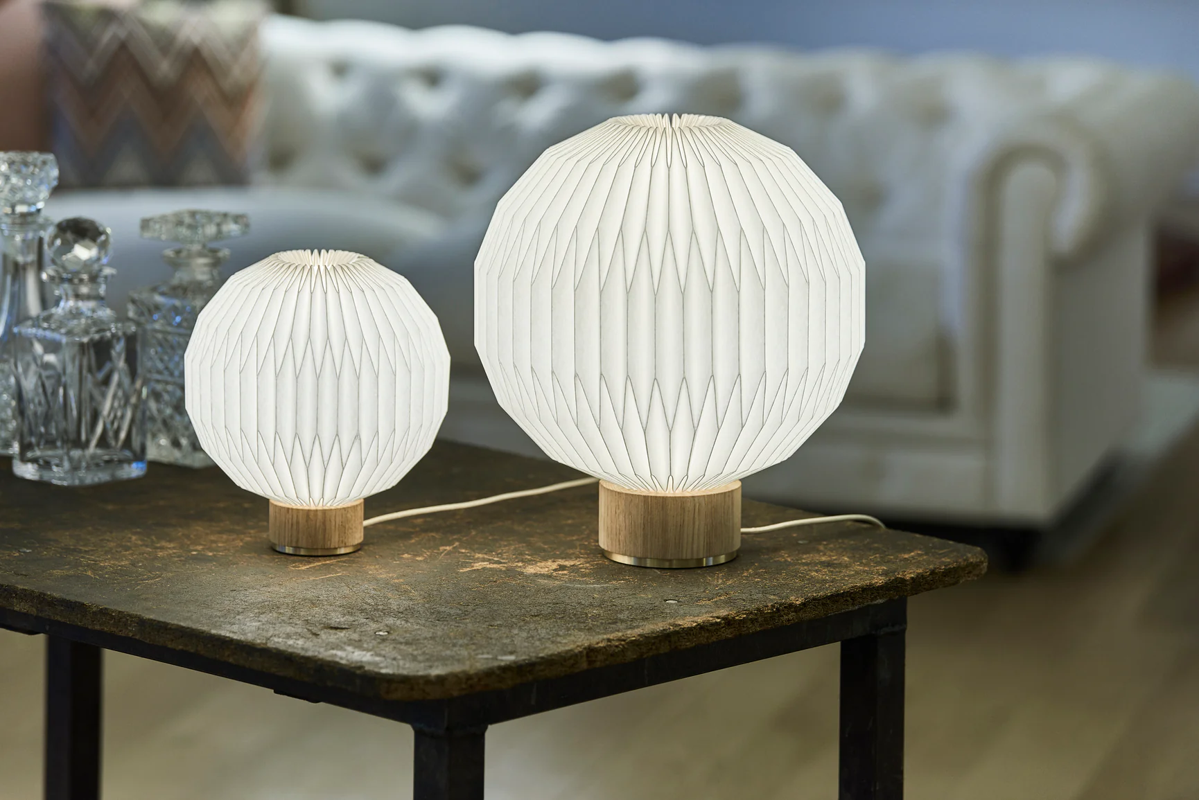 Lampa stołowa MODEL 375 biały z jasną dębową podstawą - Image 17