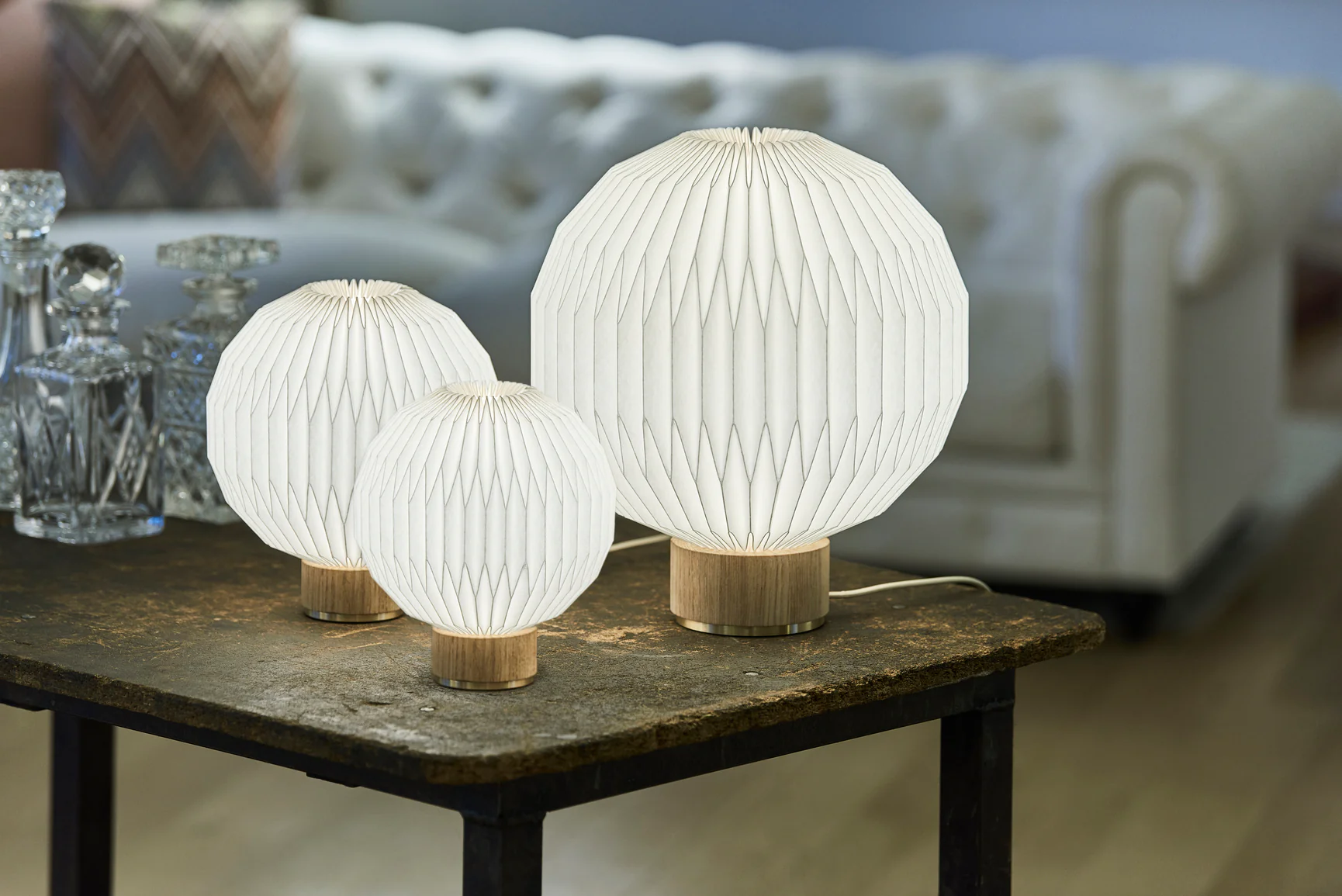 Lampa stołowa MODEL 375 biały z jasną dębową podstawą - Image 18