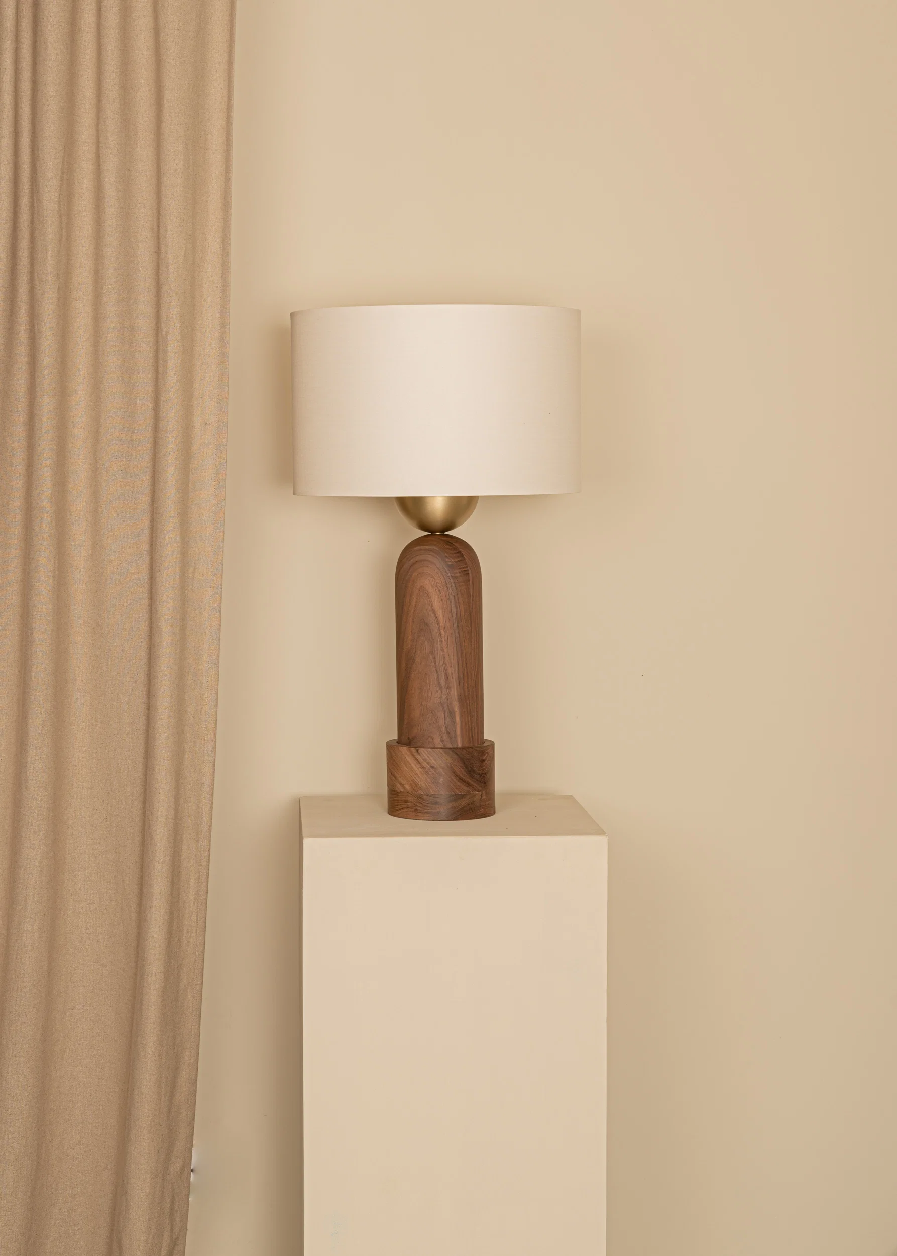 Lampa stołowa PEONA KELO drewno orzechowe - Image 2